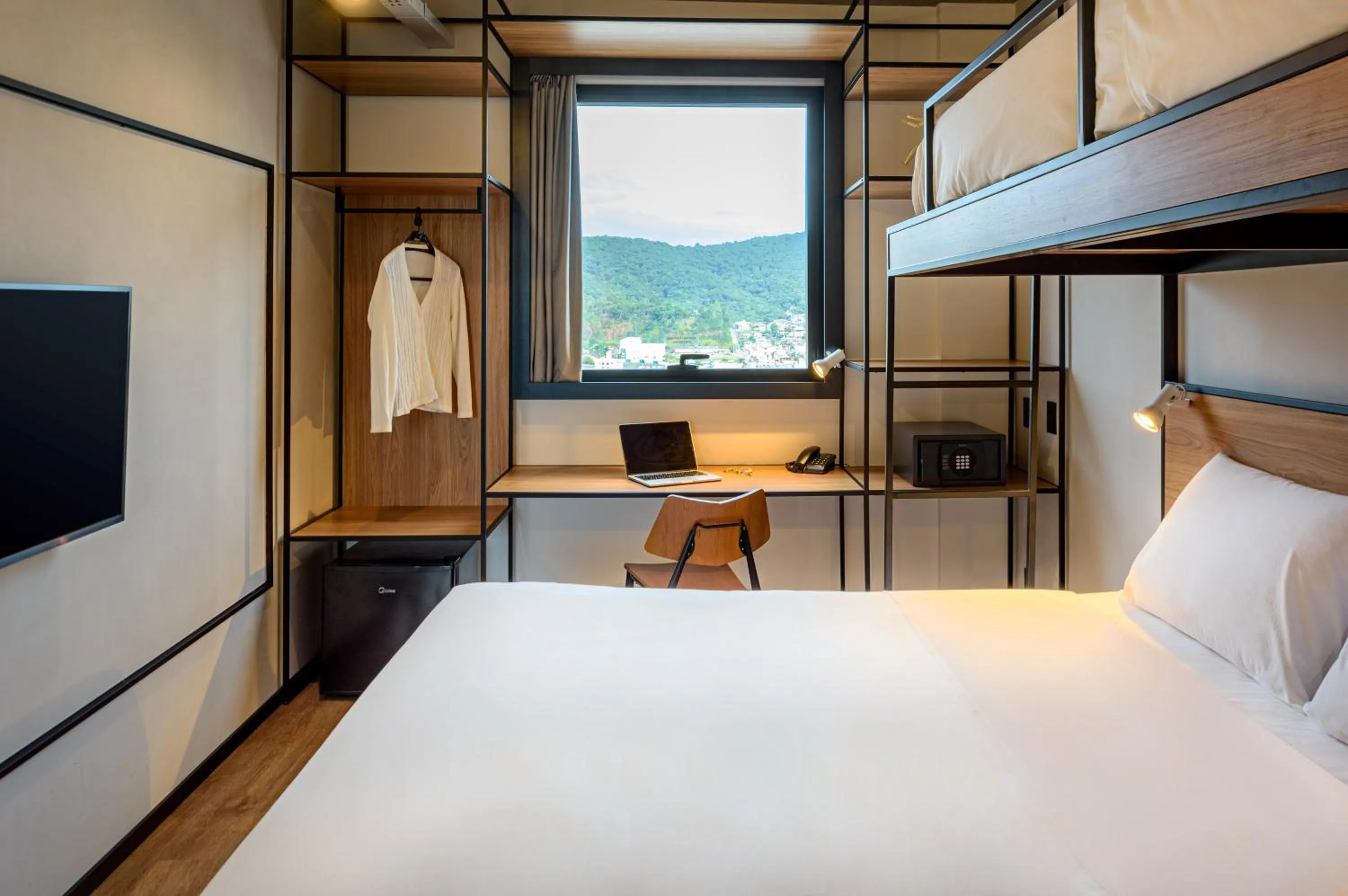 Photo of the whole room, Bed in Ibis Balneario Camboriu