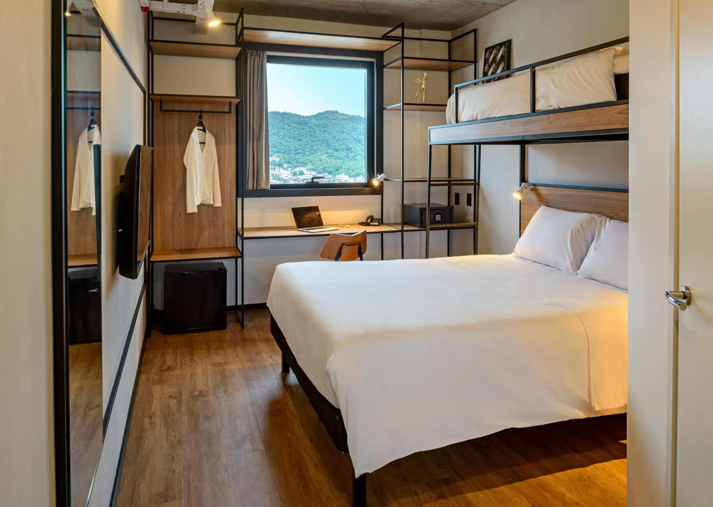 Photo of the whole room, Bed in Ibis Balneario Camboriu