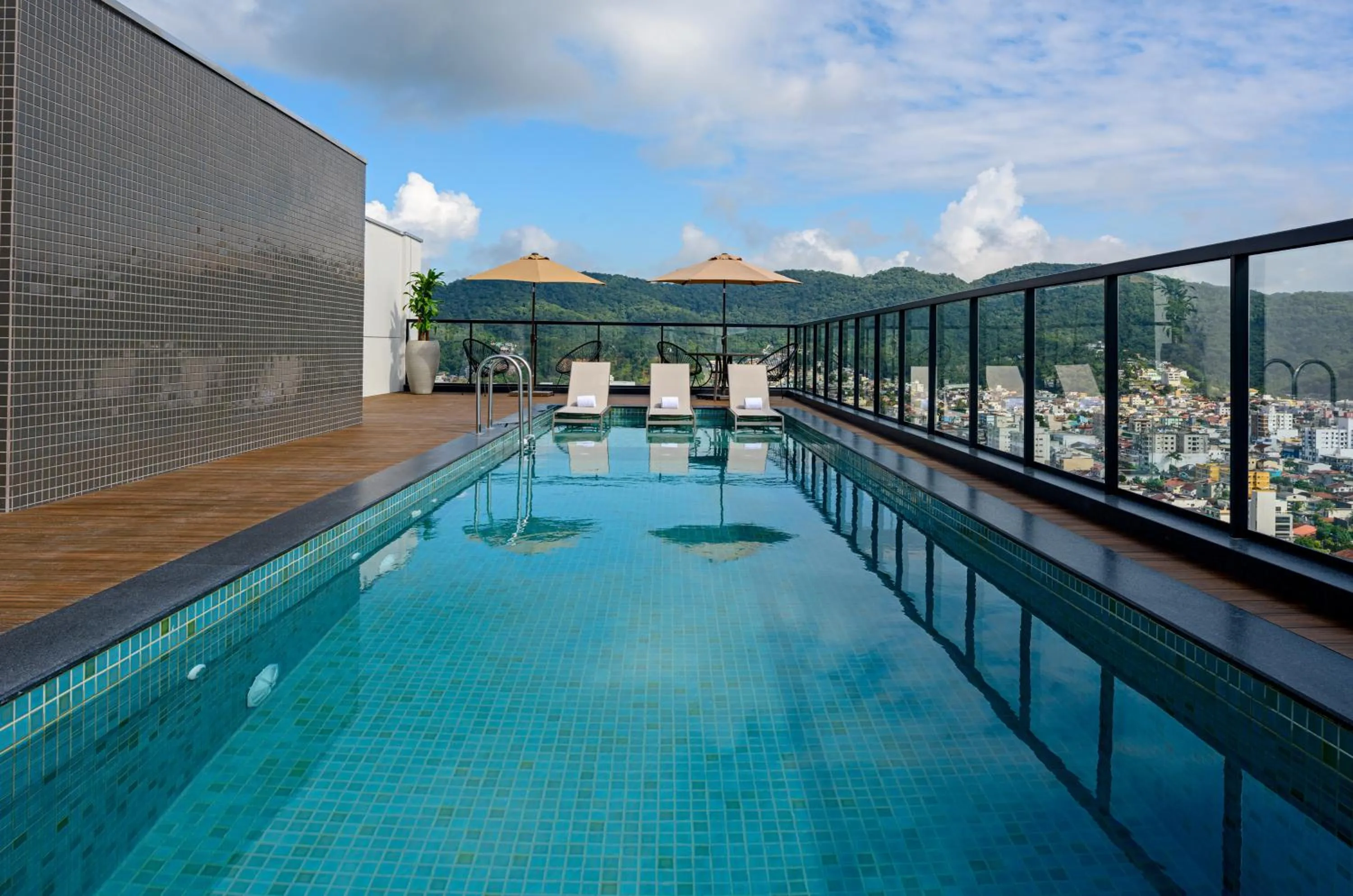 Swimming pool in Ibis Budget Balneario Camboriu