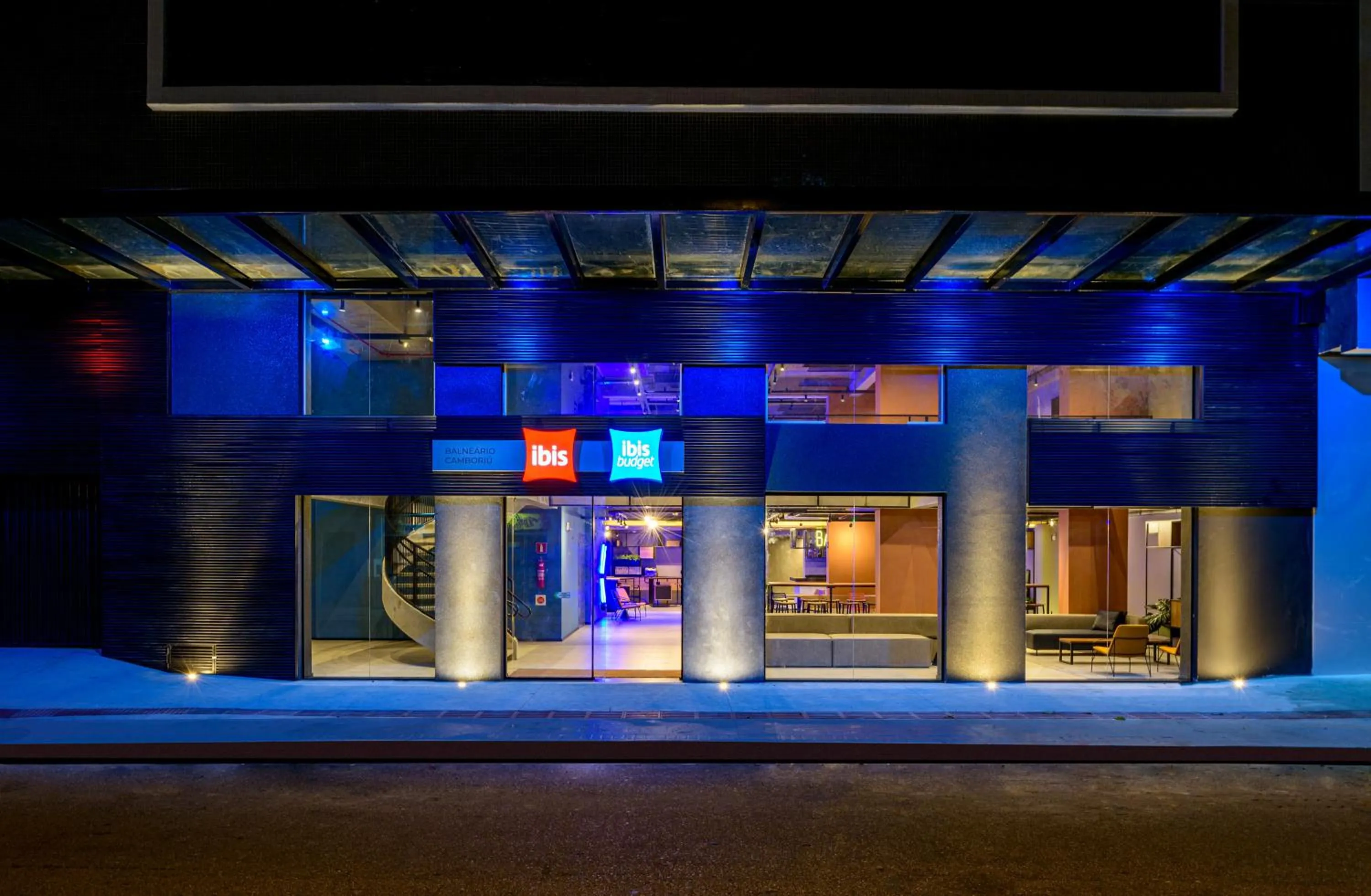 Facade/entrance in Ibis Budget Balneario Camboriu