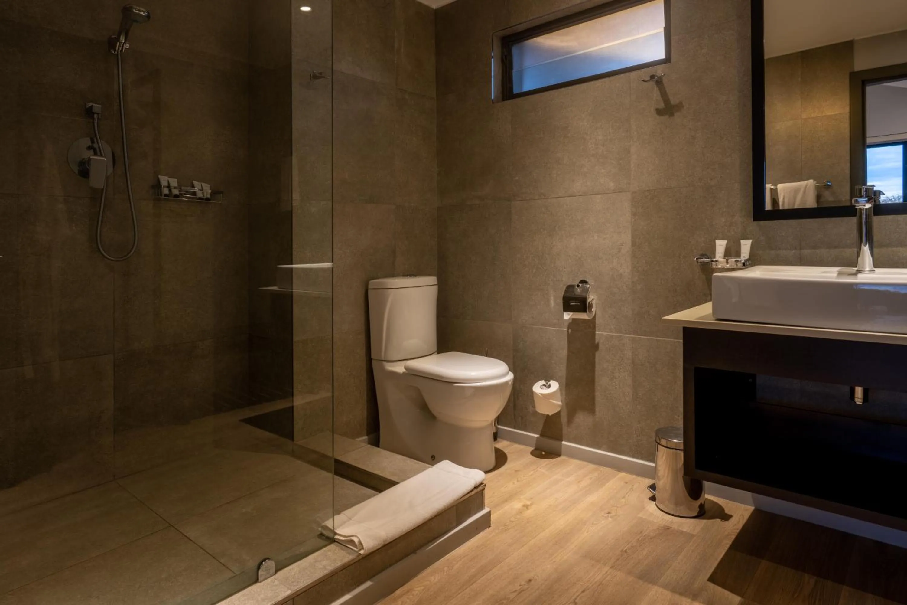 Bathroom in Mantis Akagera Game Lodge