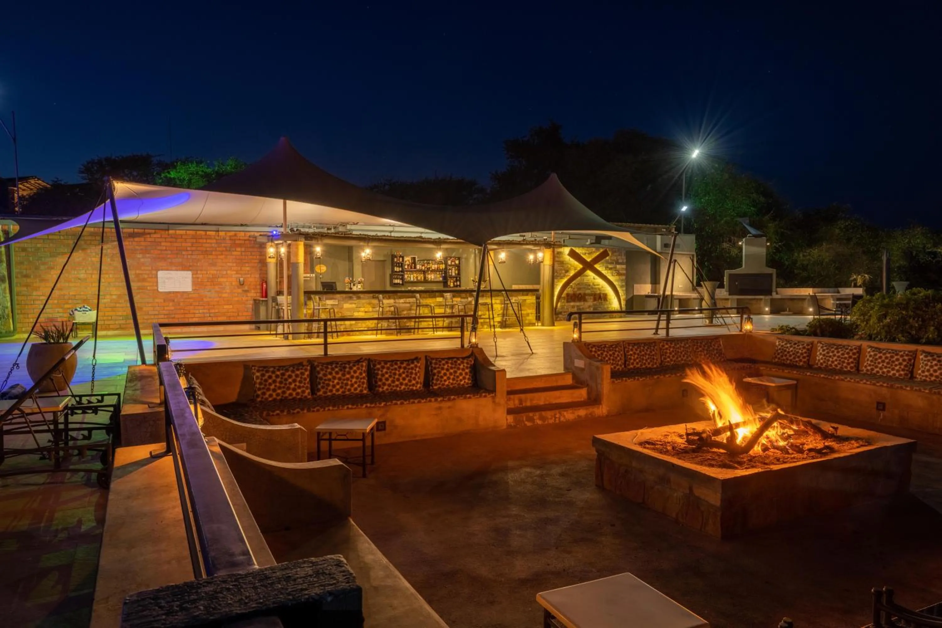 Lounge or bar in Mantis Akagera Game Lodge