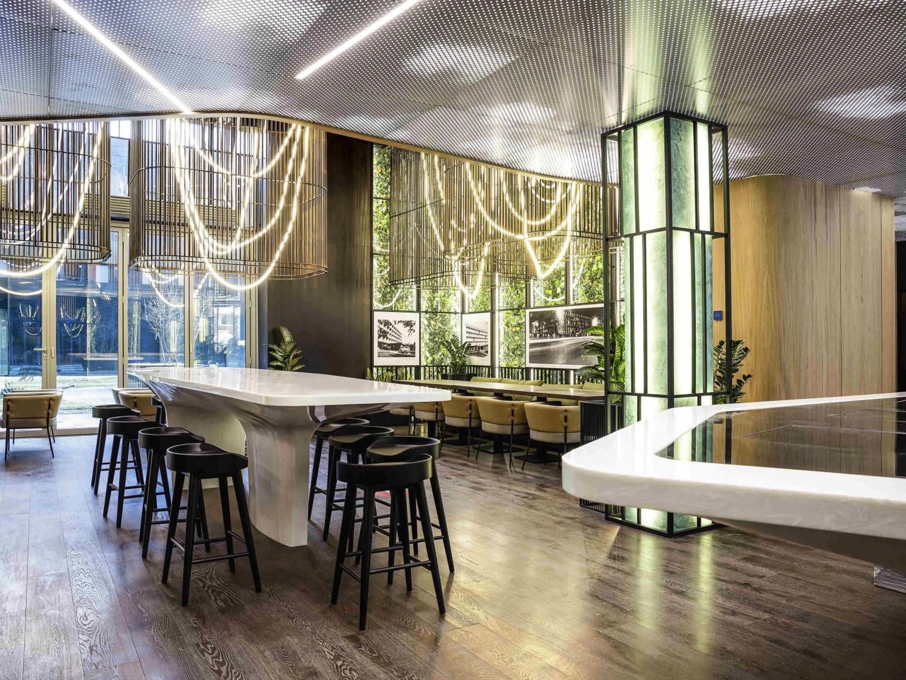 Restaurant/places to eat in Novotel Living Almaty Jetisu