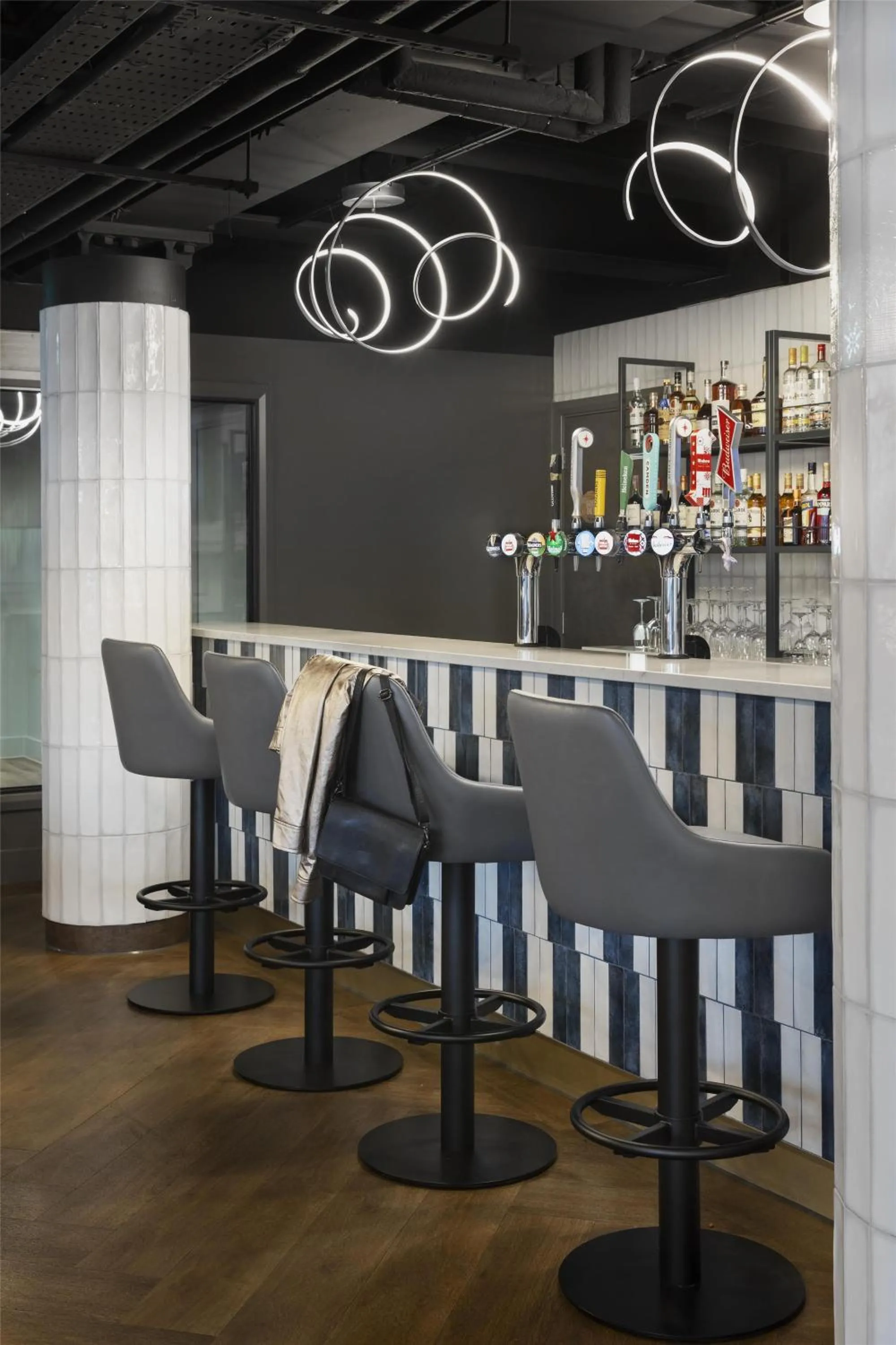 Lounge or bar in Spark by Hilton London Romford