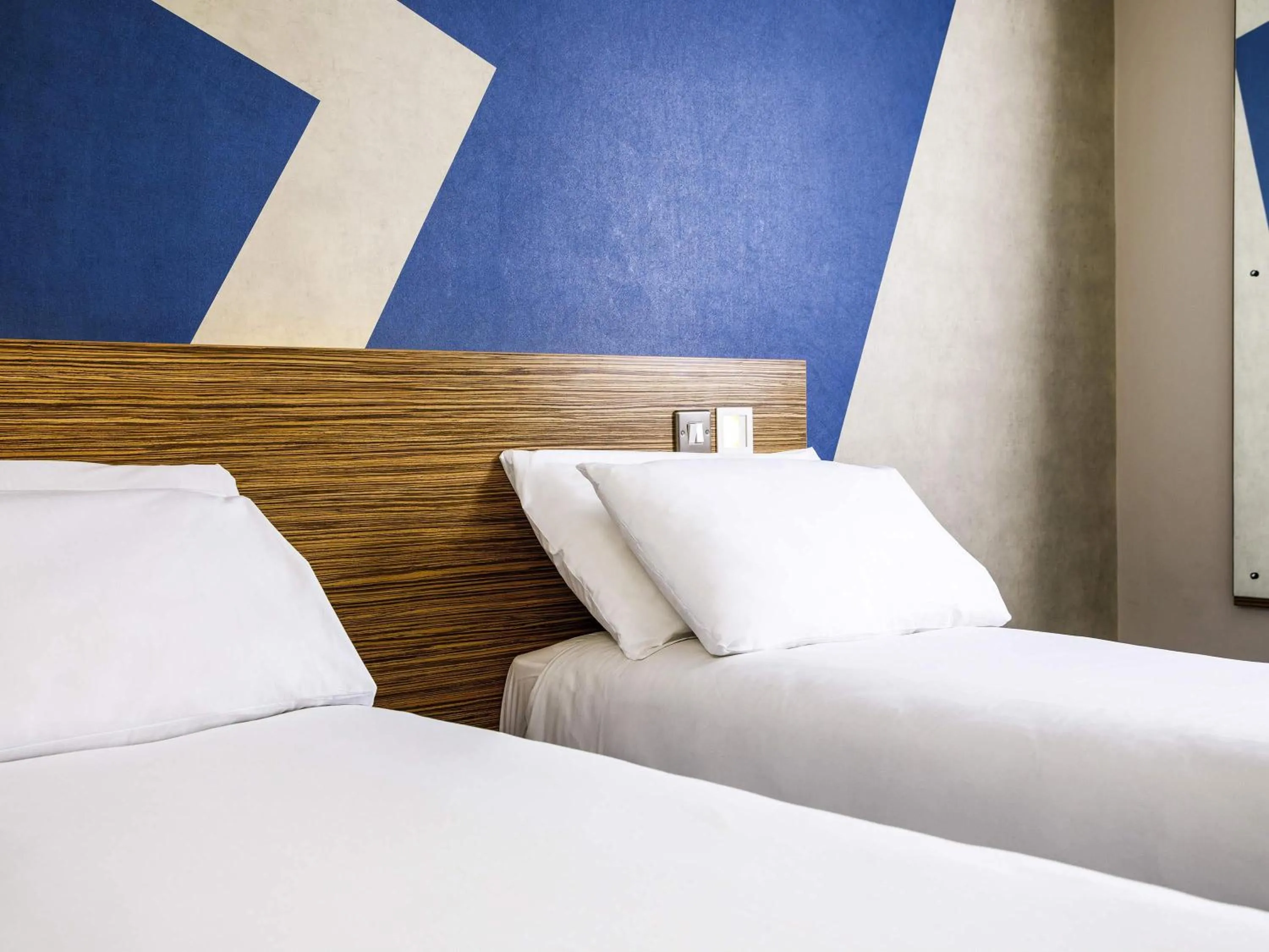 Bedroom, Bed in ibis budget London Heathrow Central