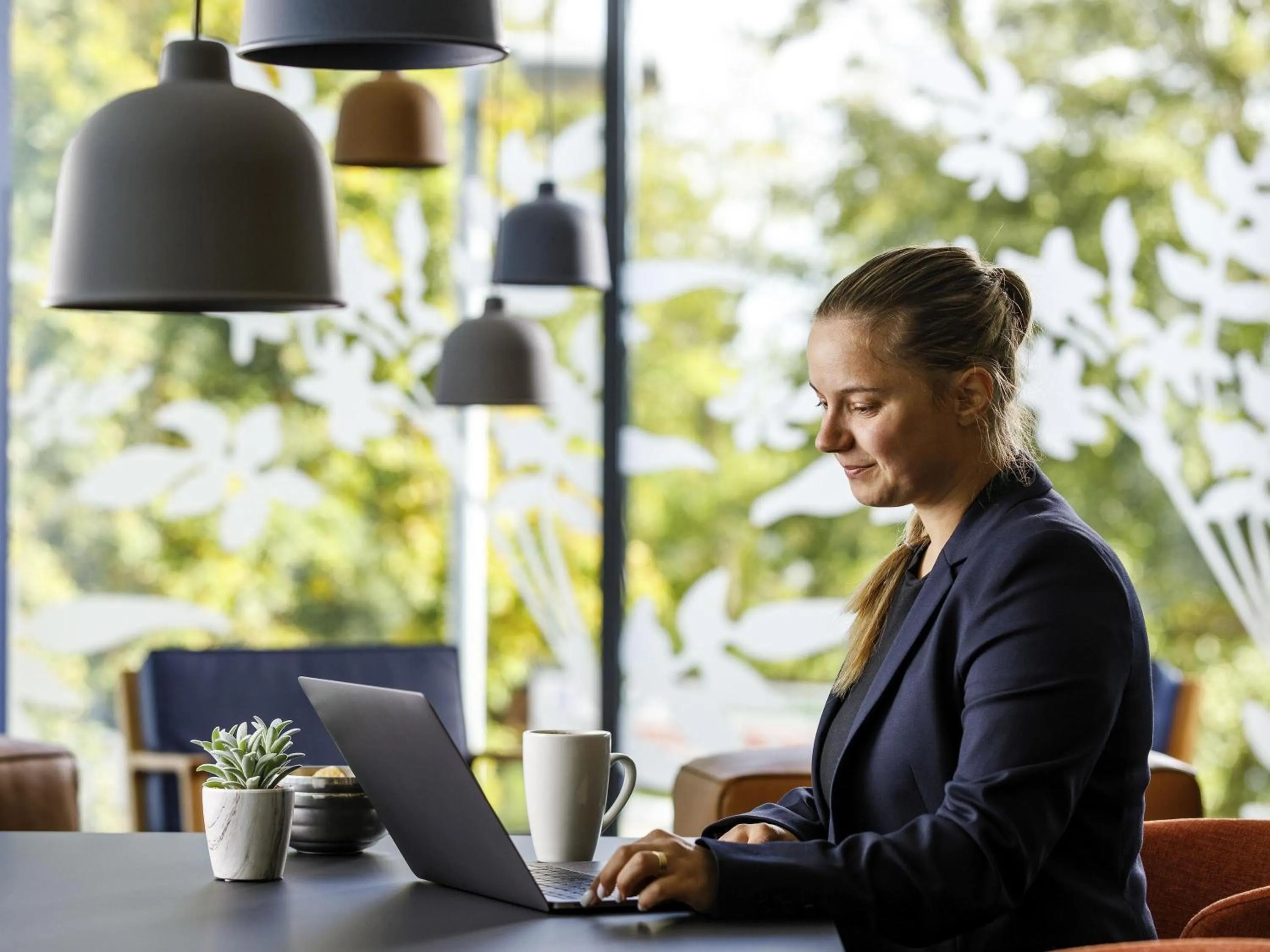 Lounge or bar in ibis budget London Heathrow Central