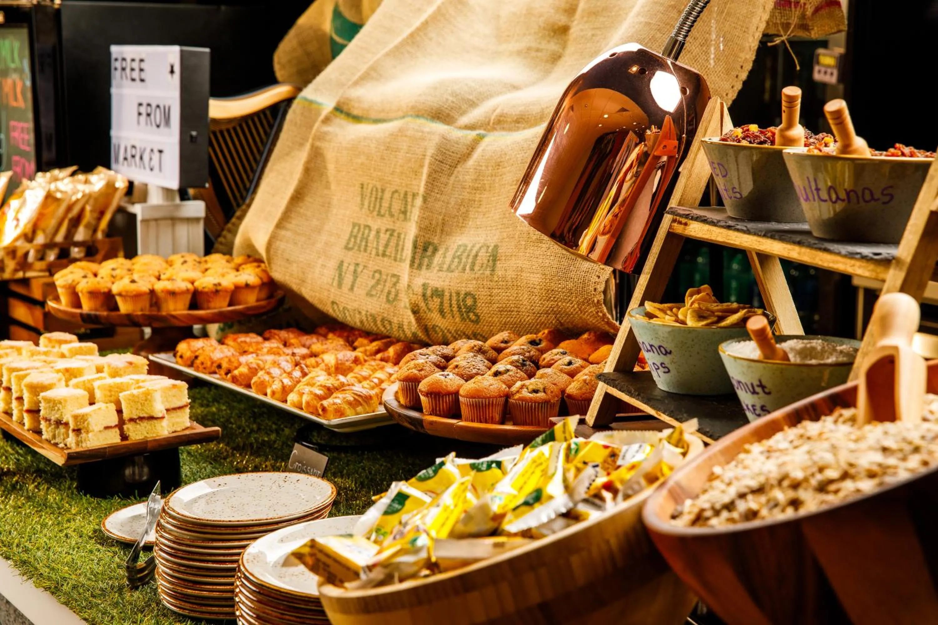 Breakfast in ibis budget London Heathrow Central