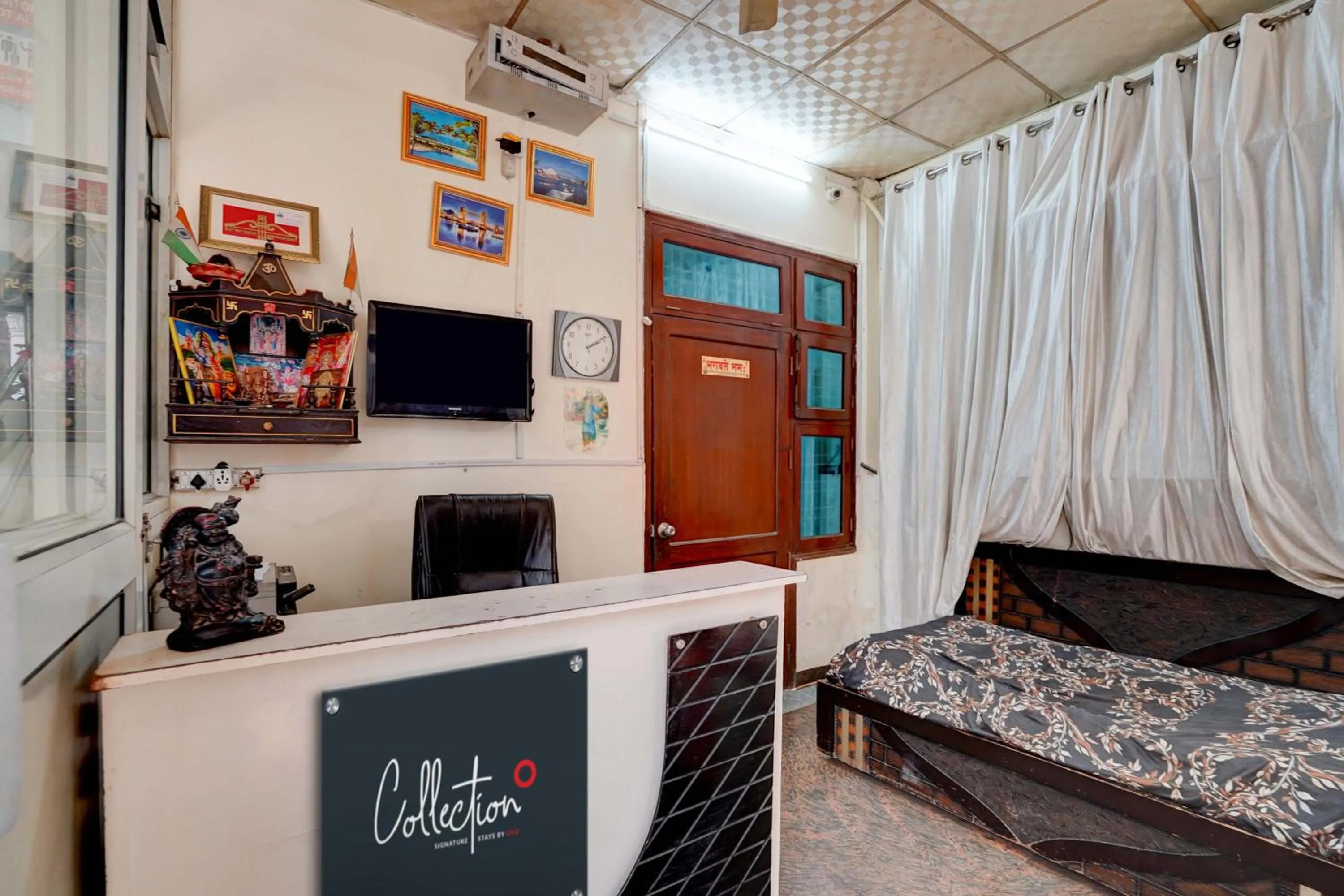 Lobby or reception, Bed in Super Hotel O VPS Residency