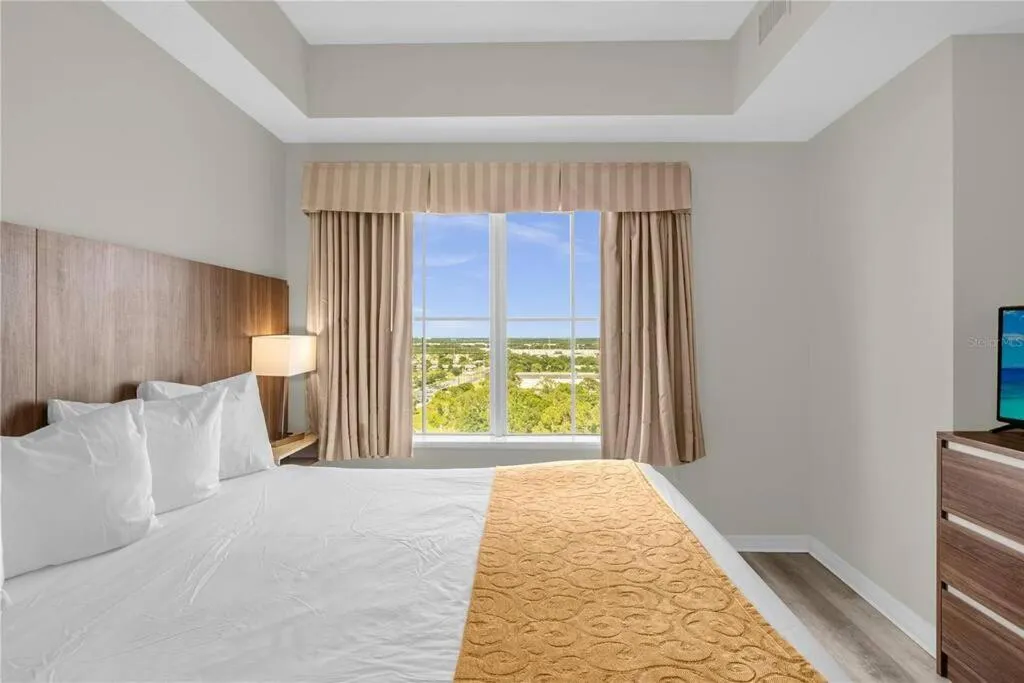 Bed in Premier Resort Condos Near Disney & Universal