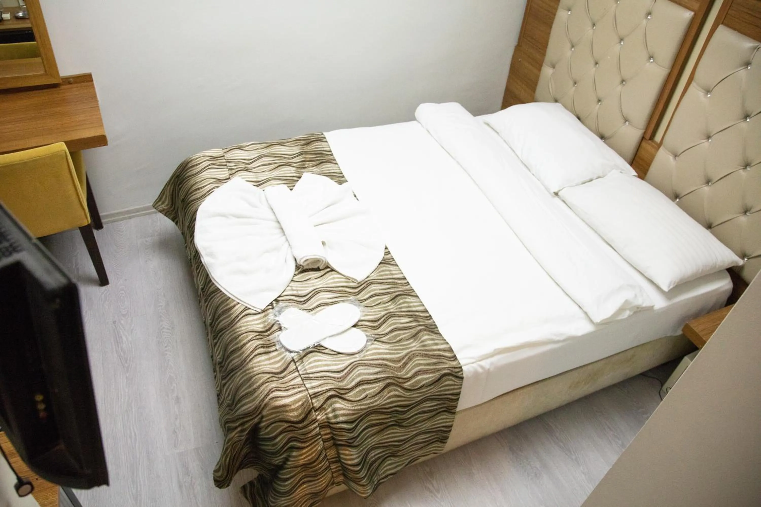 Photo of the whole room, Bed in Şirin Hotel