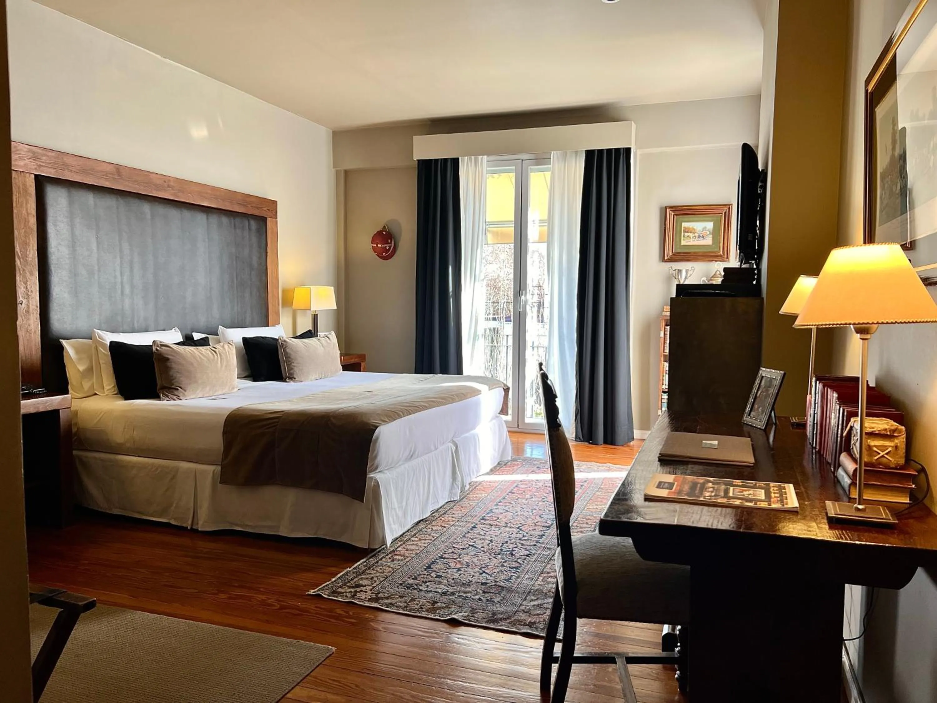 Photo of the whole room, Bed in Legado Mitico Buenos Aires