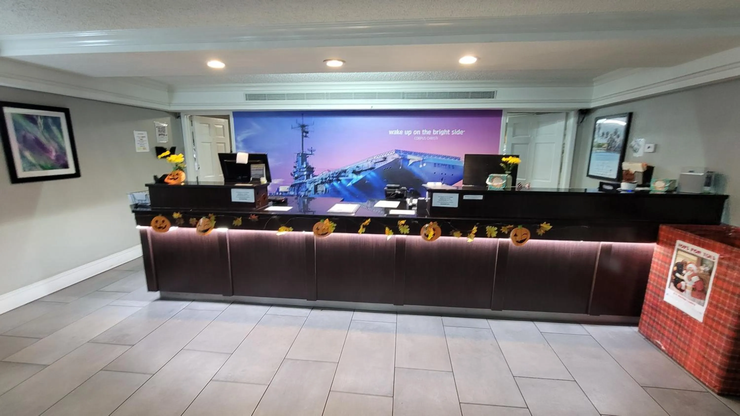 Staff in Hotel Palm Bliss Corpus Christi South