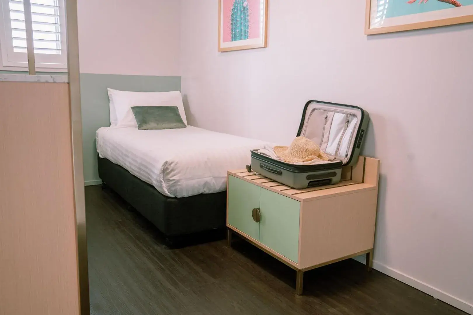 Family Room with Private Bathroom in Drifter Byron Bay Family Room with Private Bathroom in Drifter Byron Bay