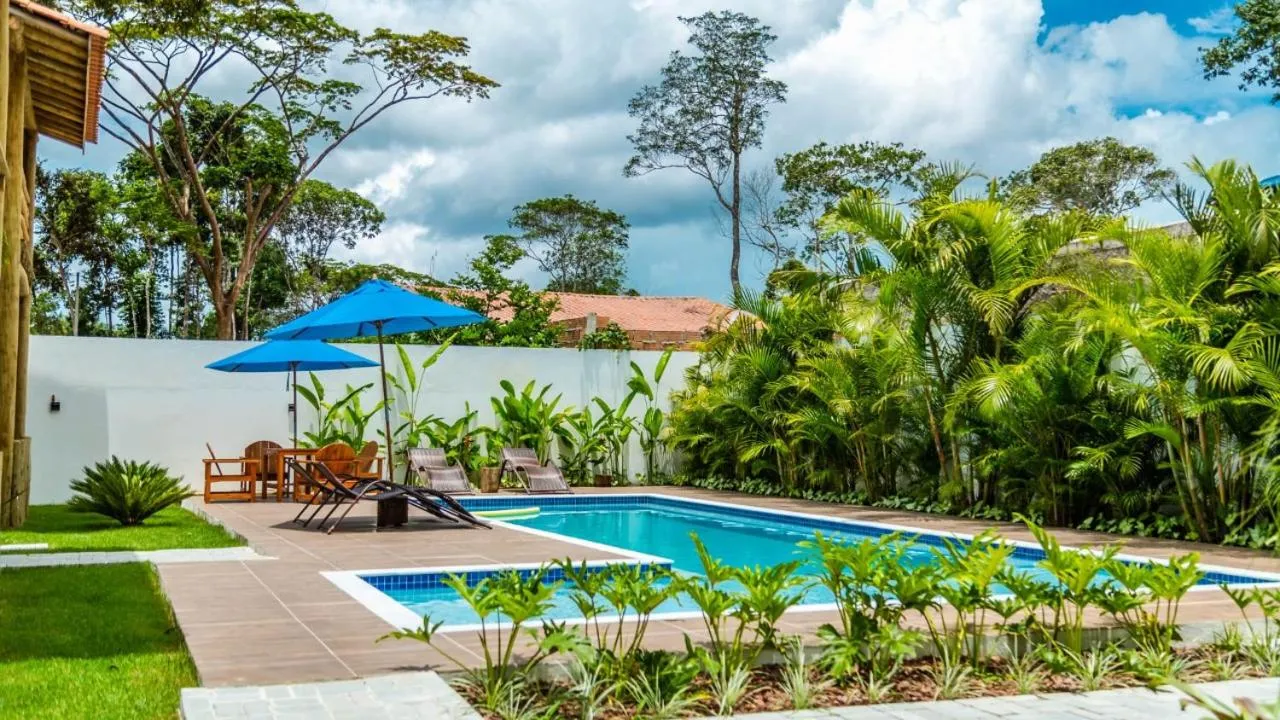 Swimming pool in Pousada Vila Mangaba