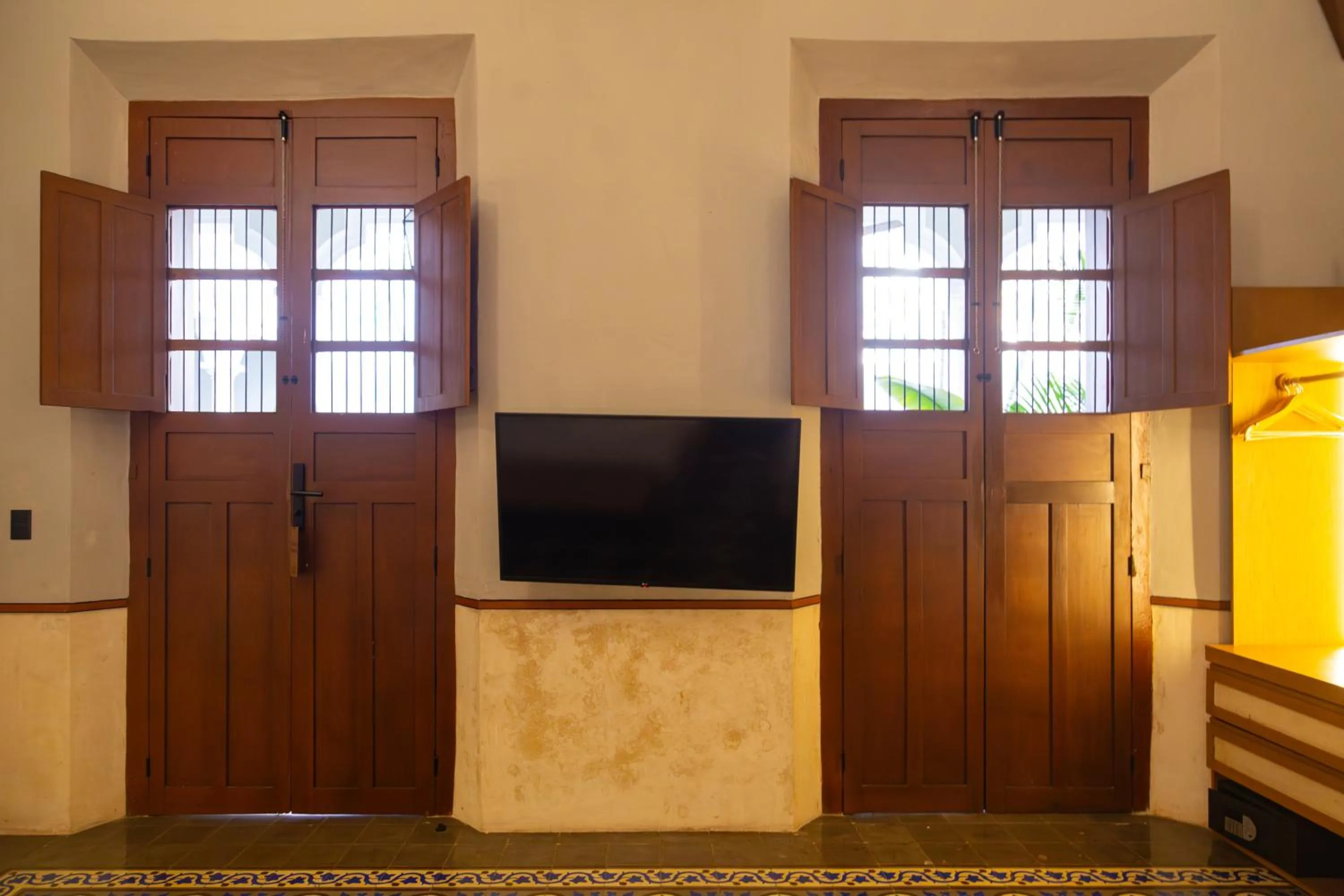 Photo of the whole room in DECU DOWNTOWN