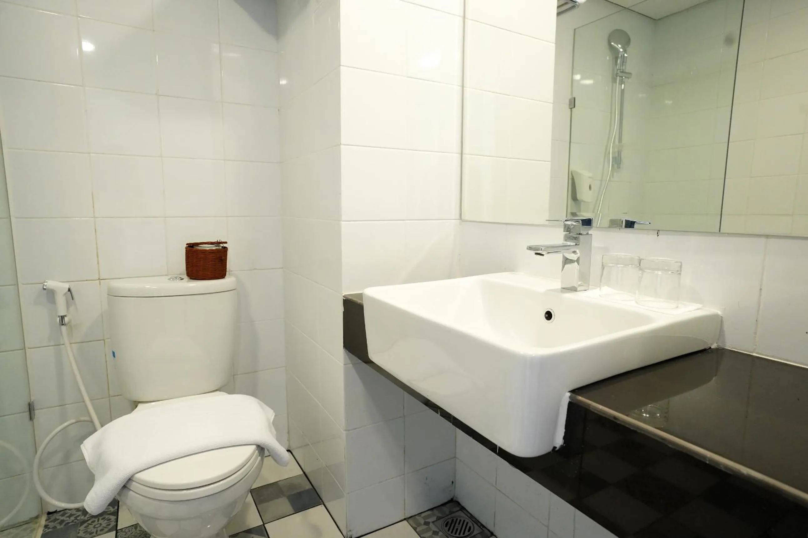 Bathroom in Coffee Hotel Akasi Dolok Sanggul