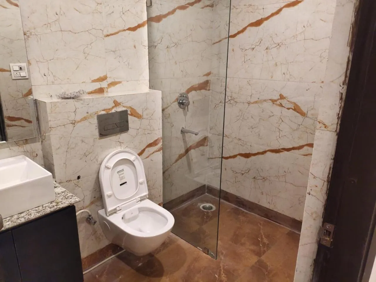 Bathroom in Hotel Fortune Inn By F9 Hotels