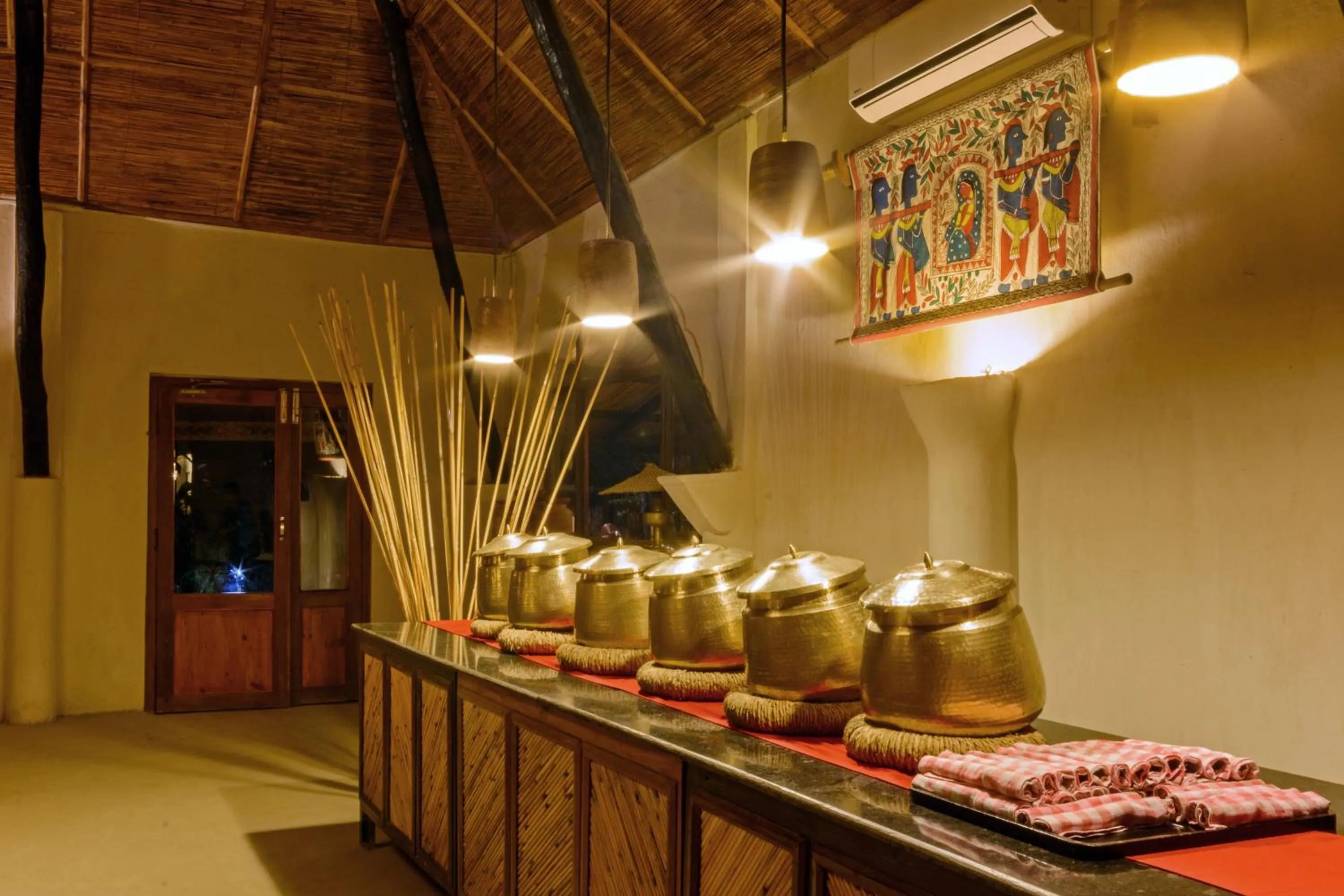 Restaurant/places to eat in Machan Country Villa