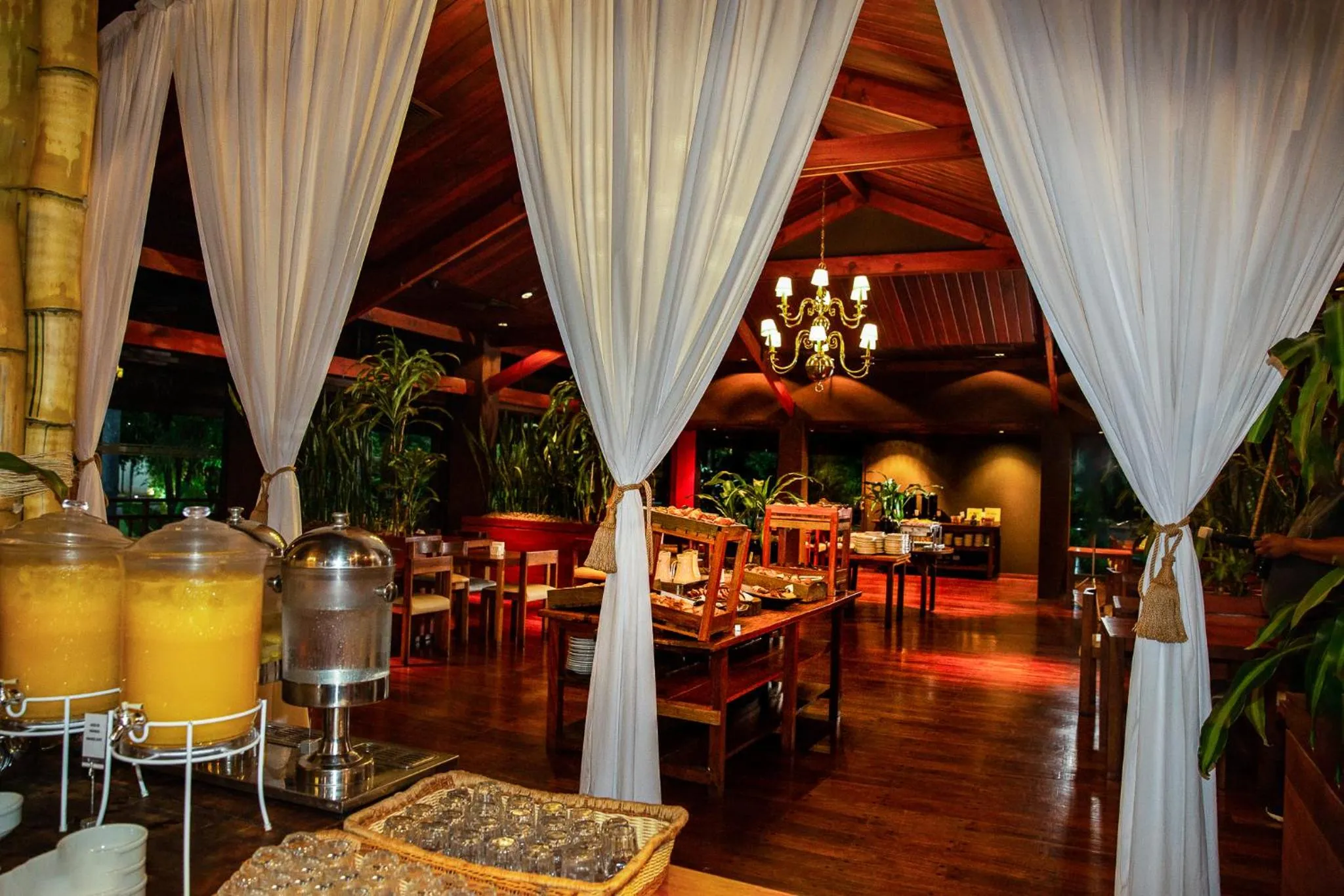 Buffet breakfast in Hotel Raices Esturion