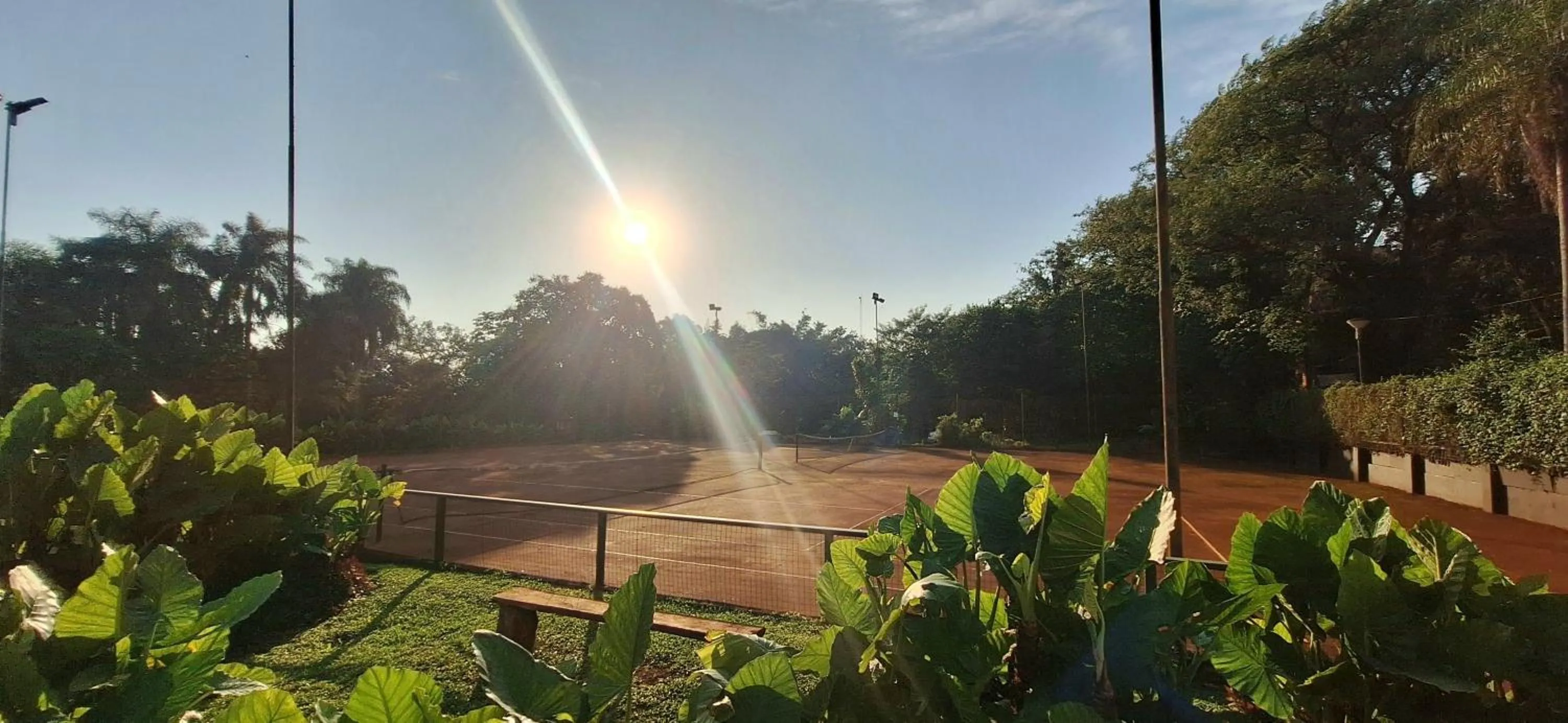 Tennis court in Hotel Raices Esturion
