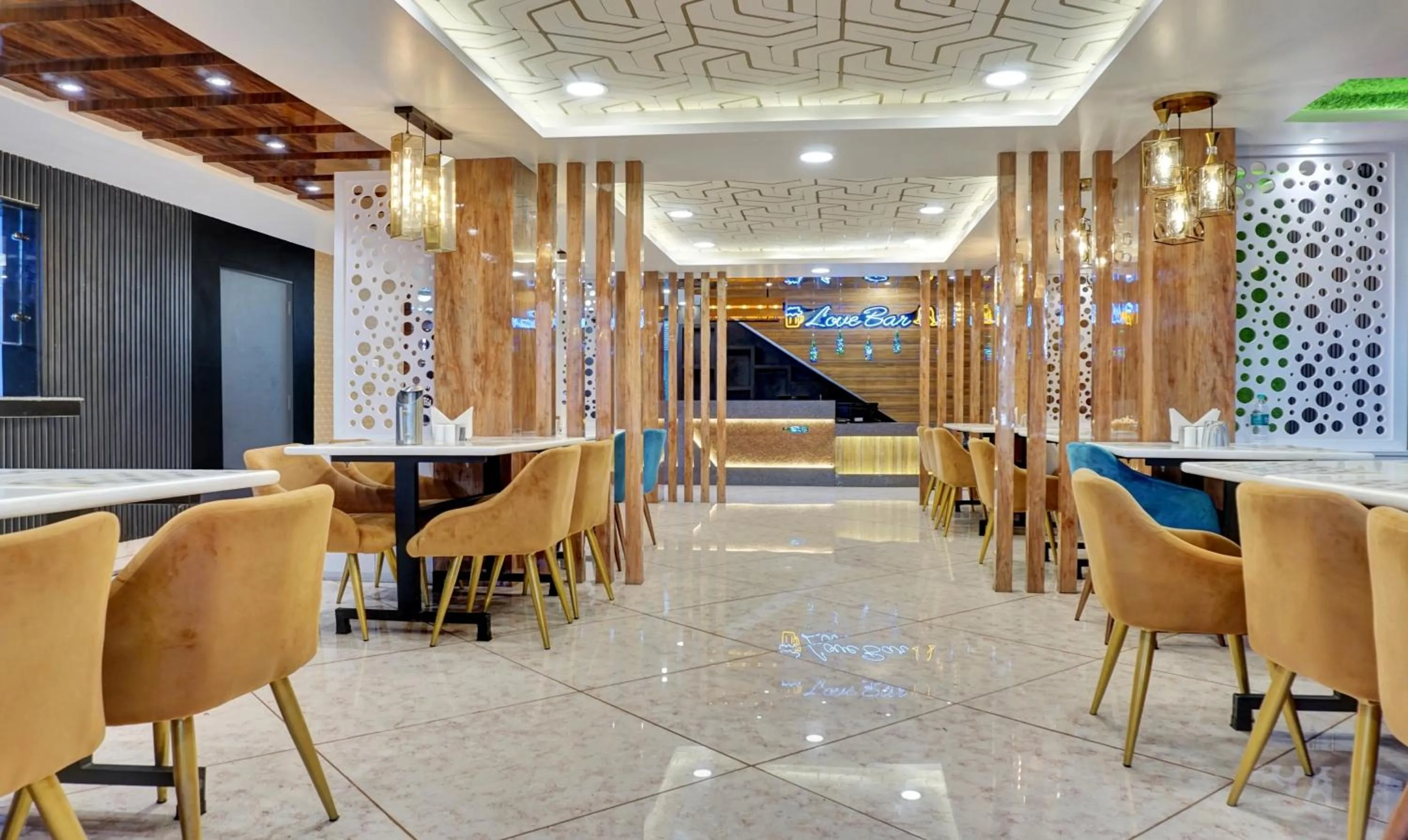 Restaurant/places to eat in Hotel Prem Residency
