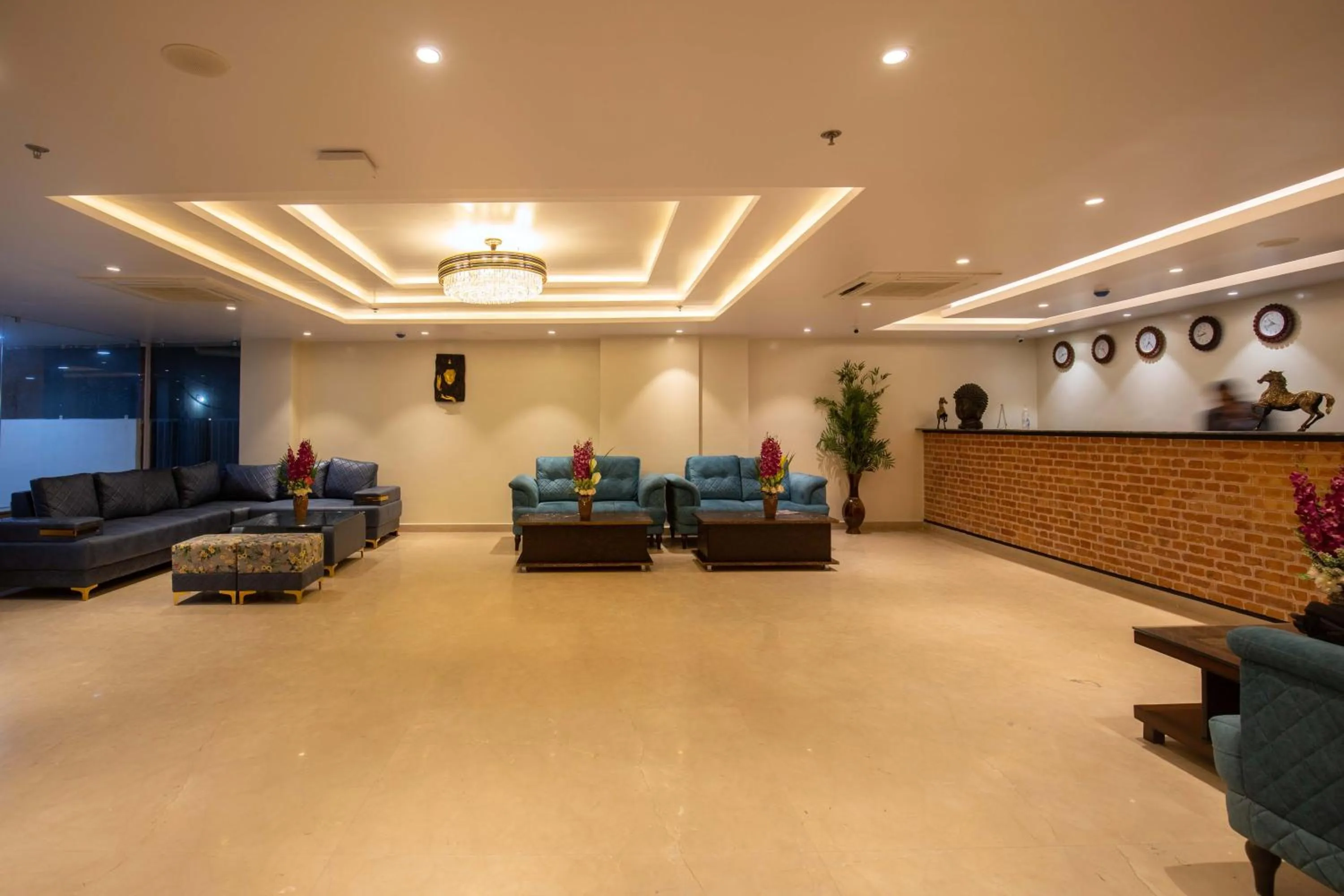 Lobby or reception in Hotel Palm International