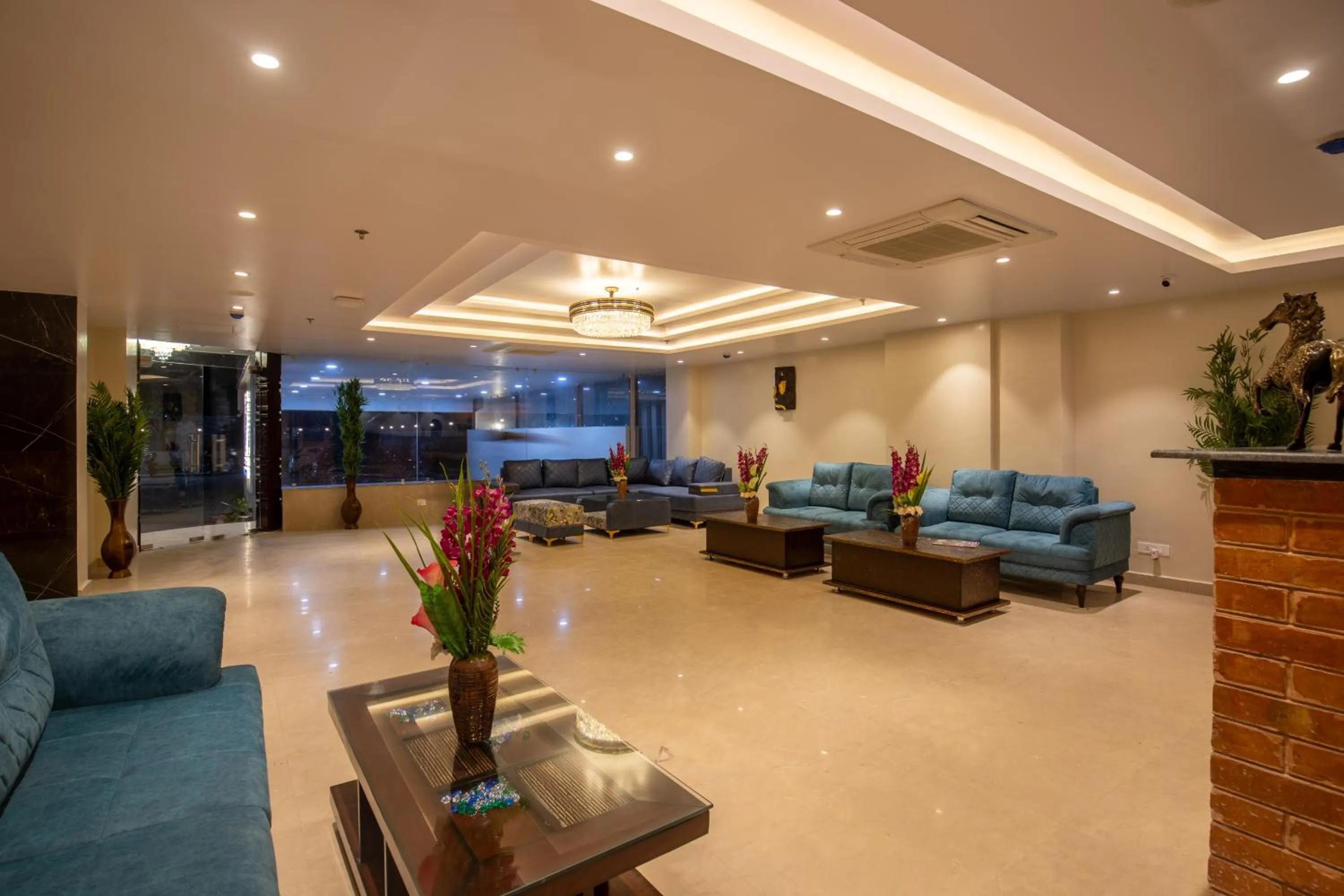 Lobby or reception in Hotel Palm International