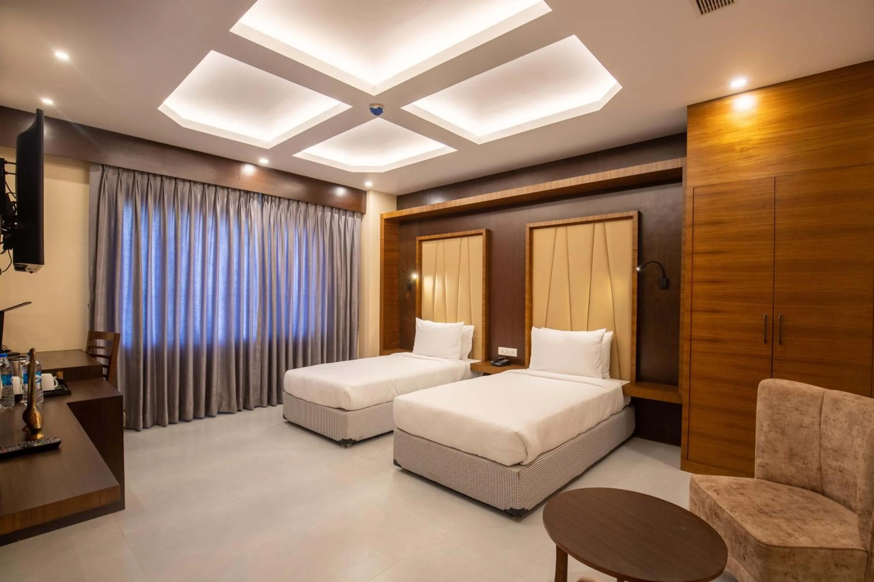 Photo of the whole room, Bed in Hotel Palm International