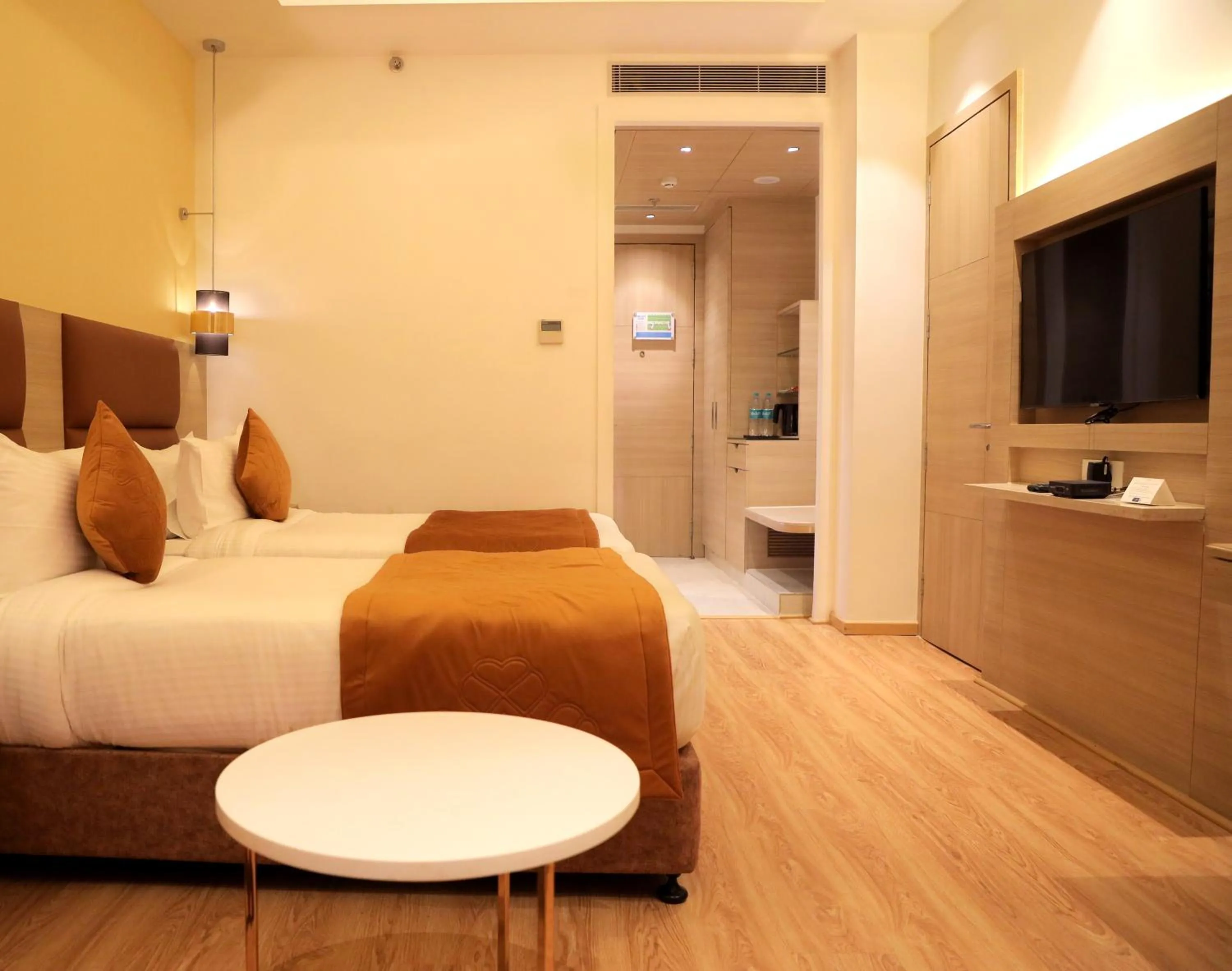 Photo of the whole room, Bed in Best Western Vrindavan