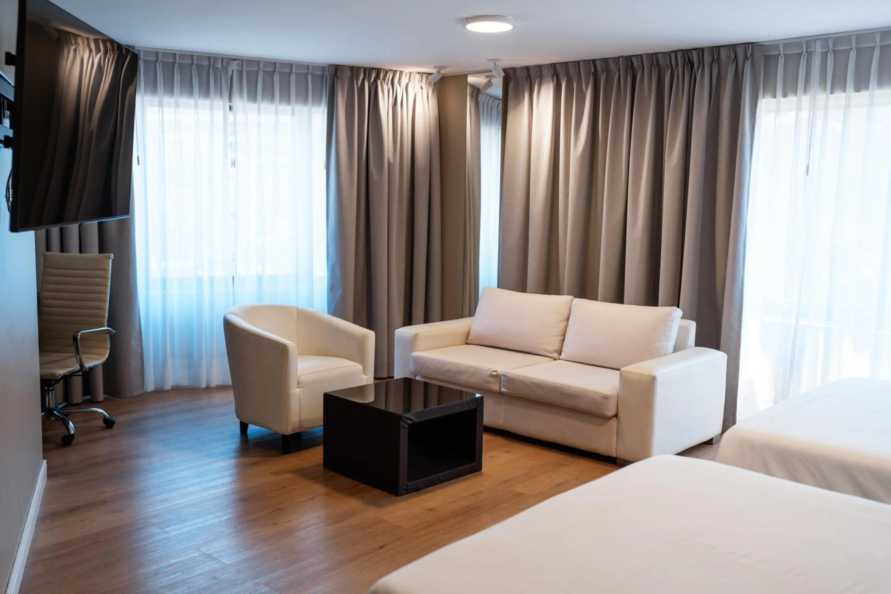 TV and multimedia, Bed in Amérian Córdoba