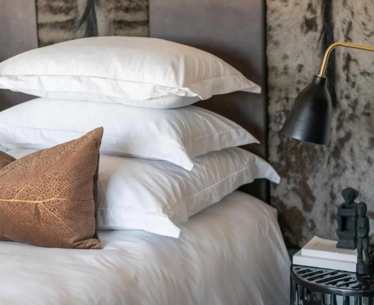 Bed in Simba Safaris African Pride Exotic Lodge