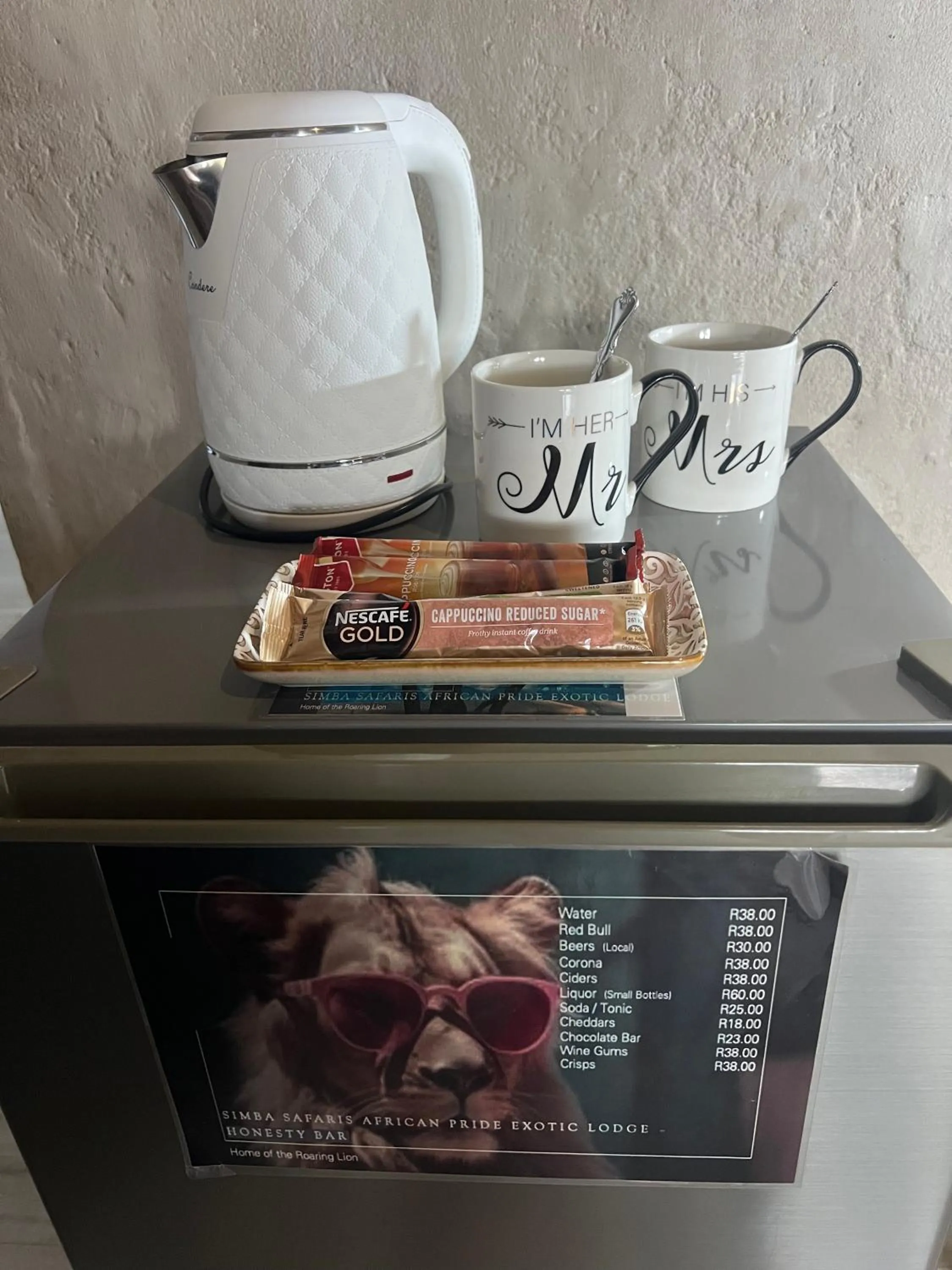 Coffee/tea facilities in Simba Safaris African Pride Exotic Lodge