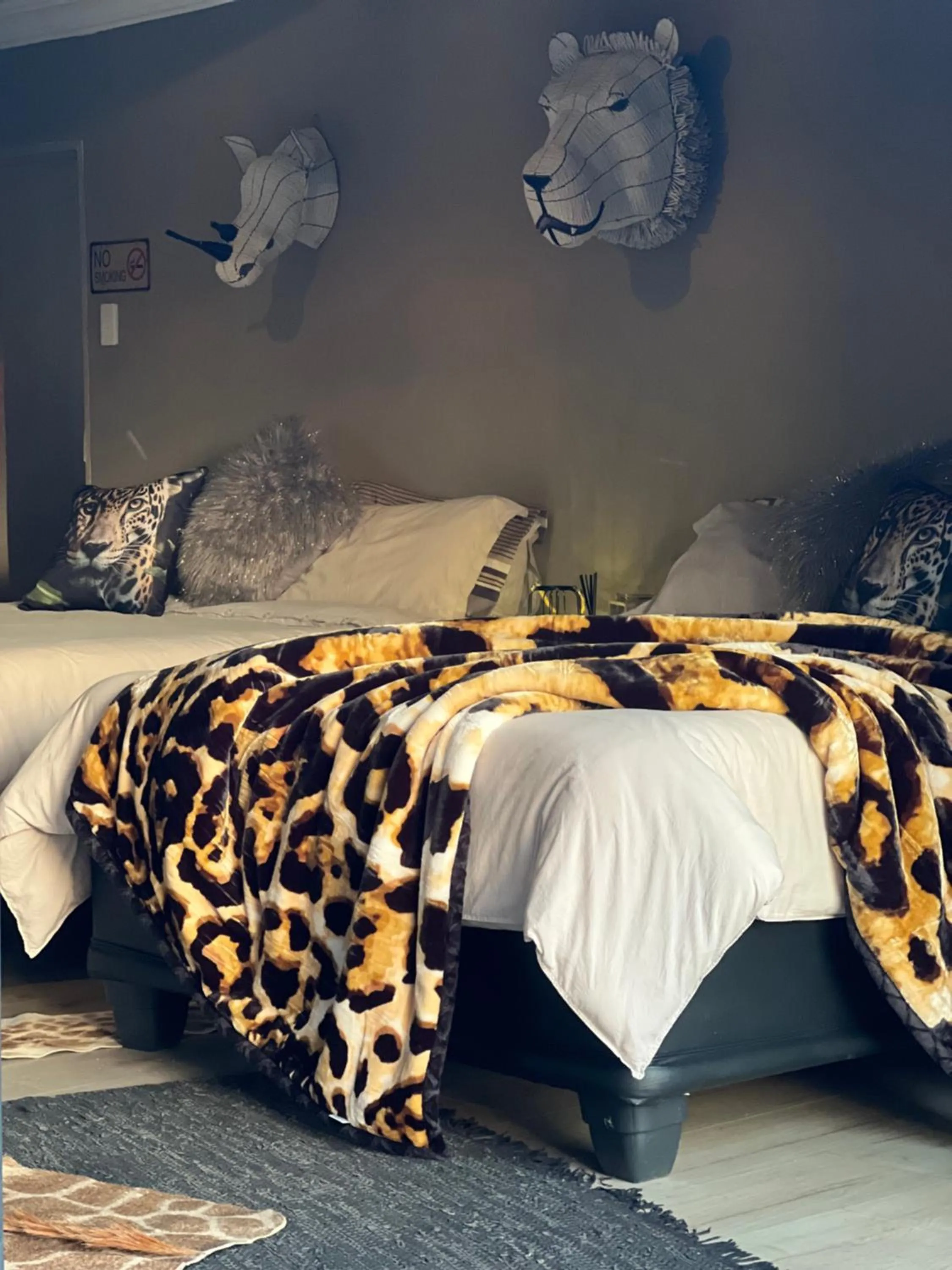 Bed in Simba Safaris African Pride Exotic Lodge