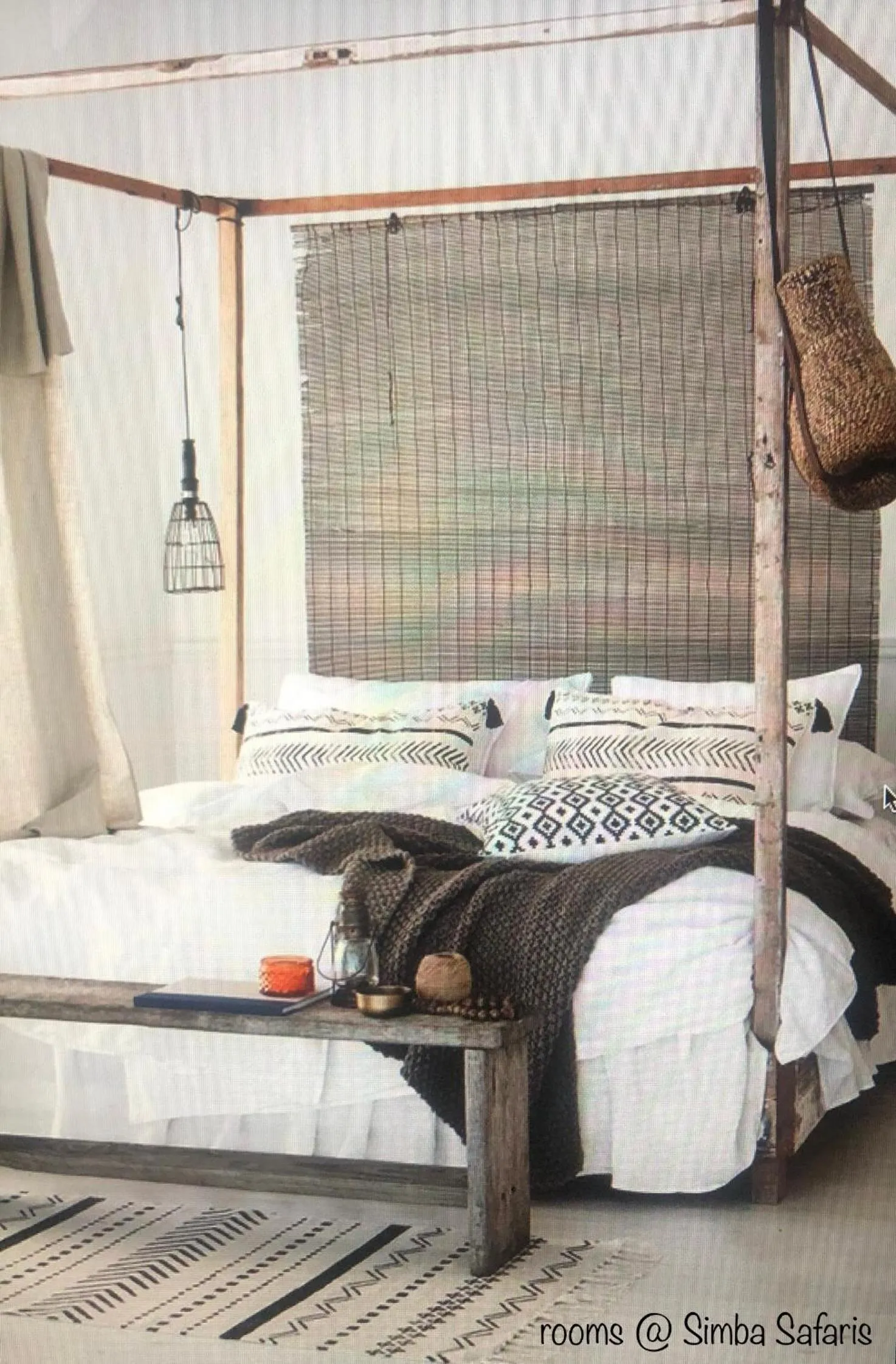 Bedroom in Simba Safaris African Pride Exotic Lodge