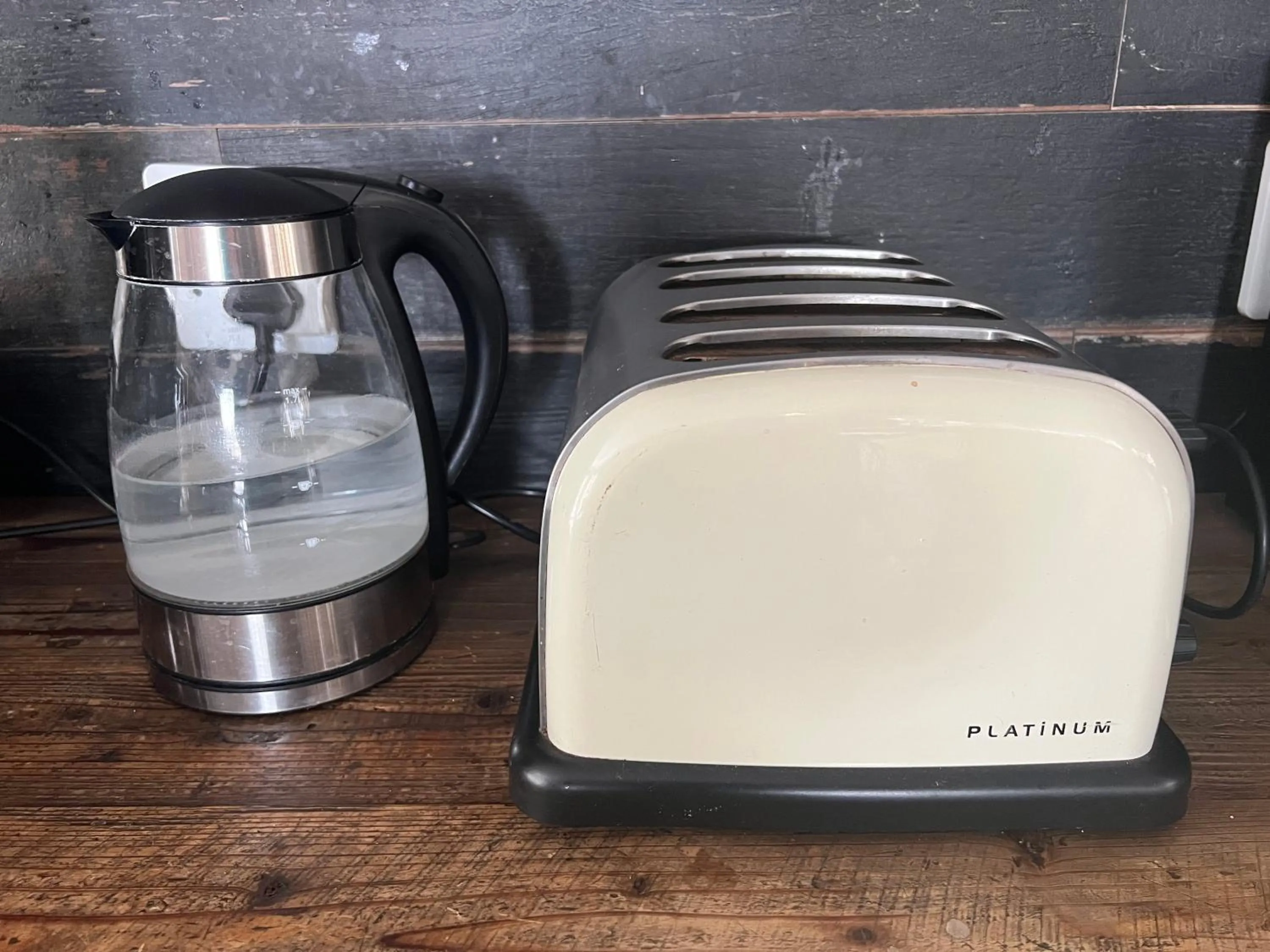 Coffee/tea facilities in Simba Safaris African Pride Exotic Lodge