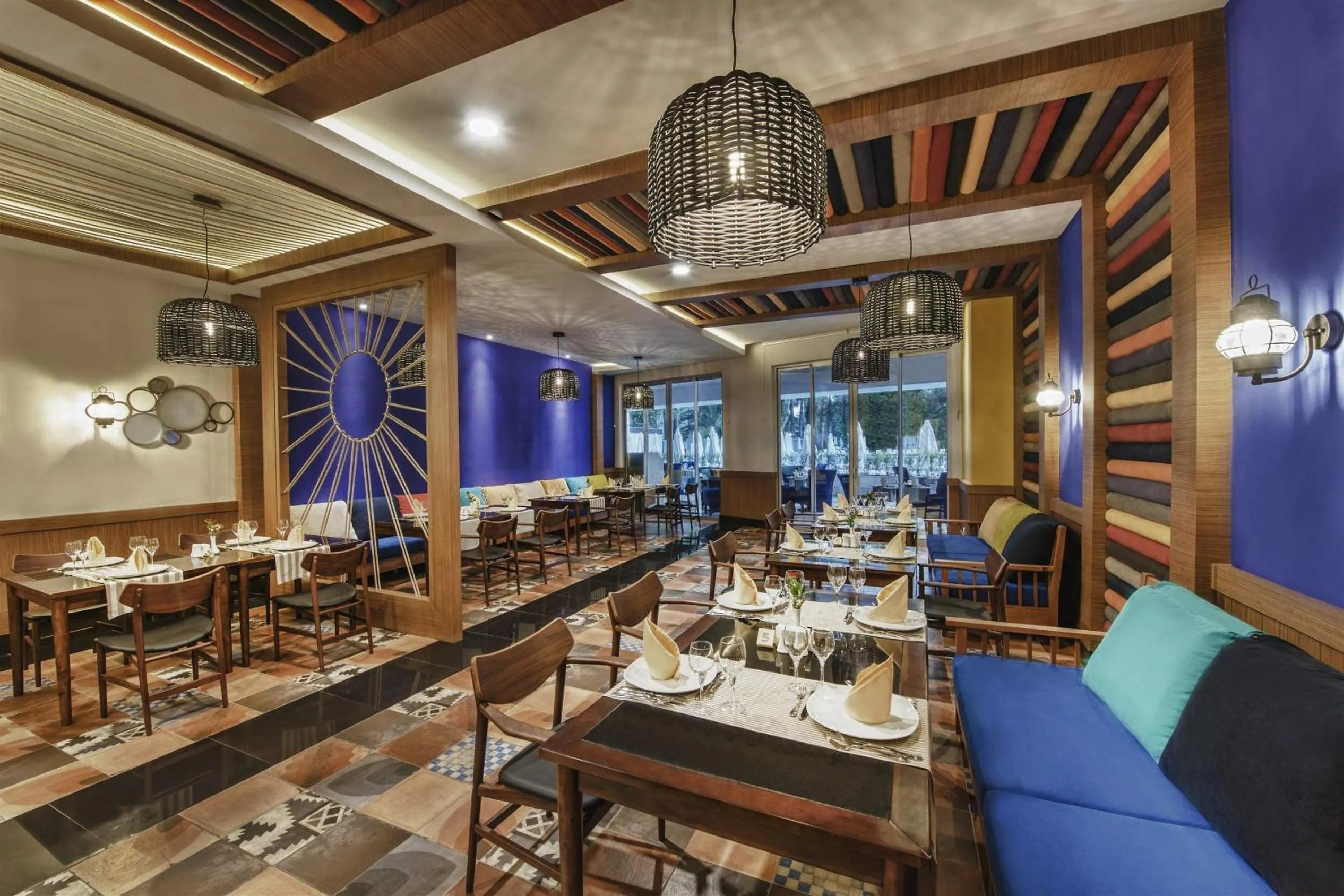 Restaurant/places to eat in Botanik Platinum Hotel