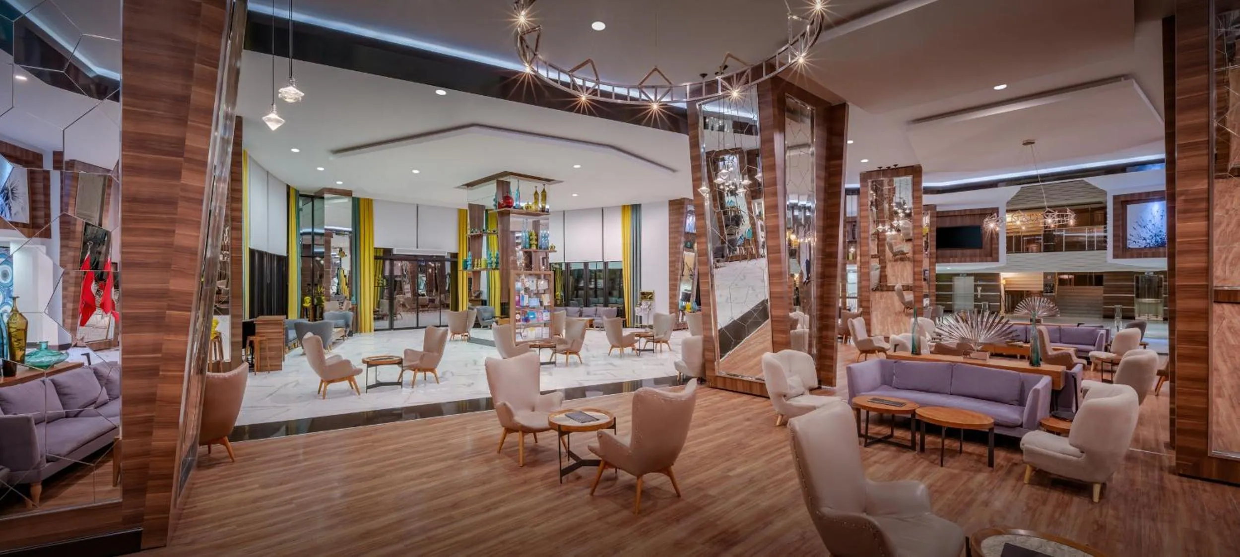 Lobby or reception in Botanik Platinum Hotel