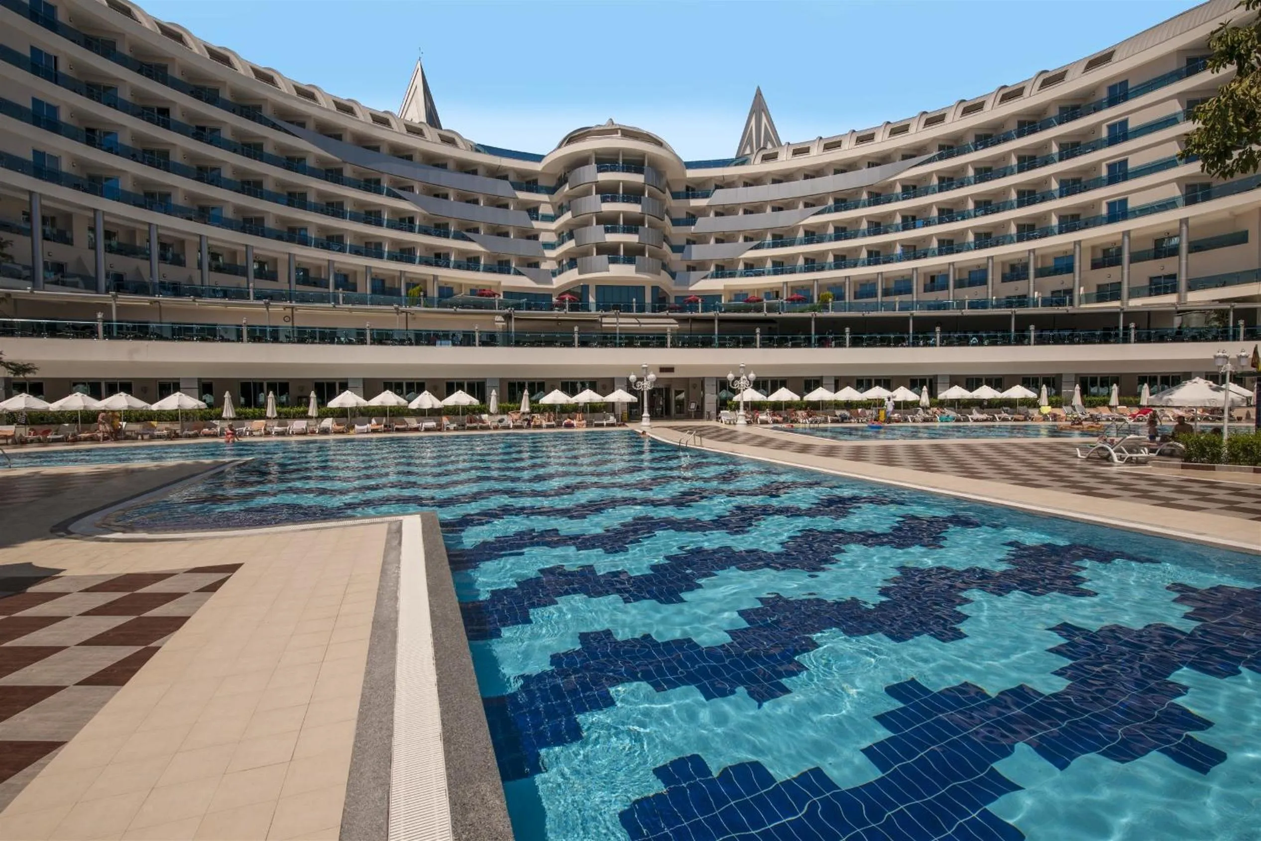 Garden in Botanik Platinum Hotel