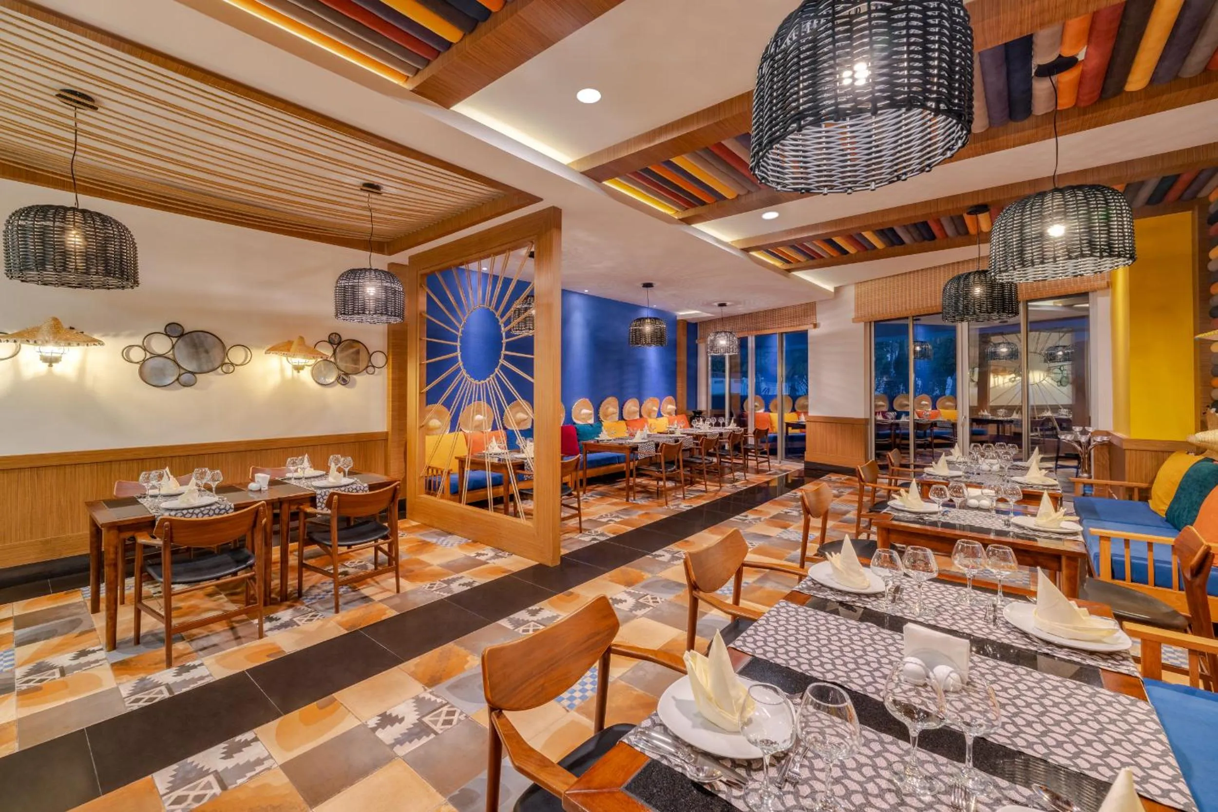 Restaurant/places to eat in Botanik Platinum Hotel