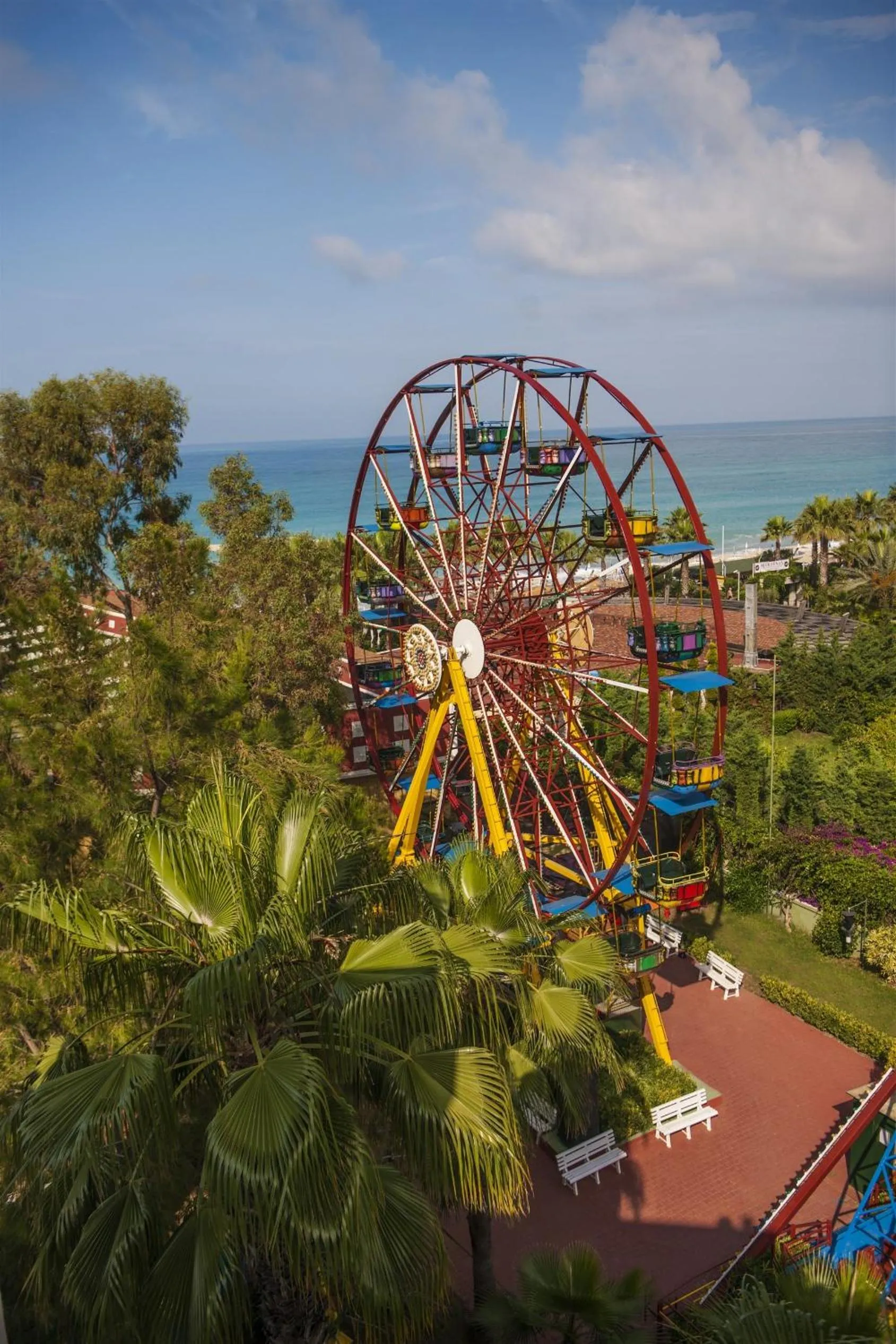 Children play ground in Botanik Platinum Hotel