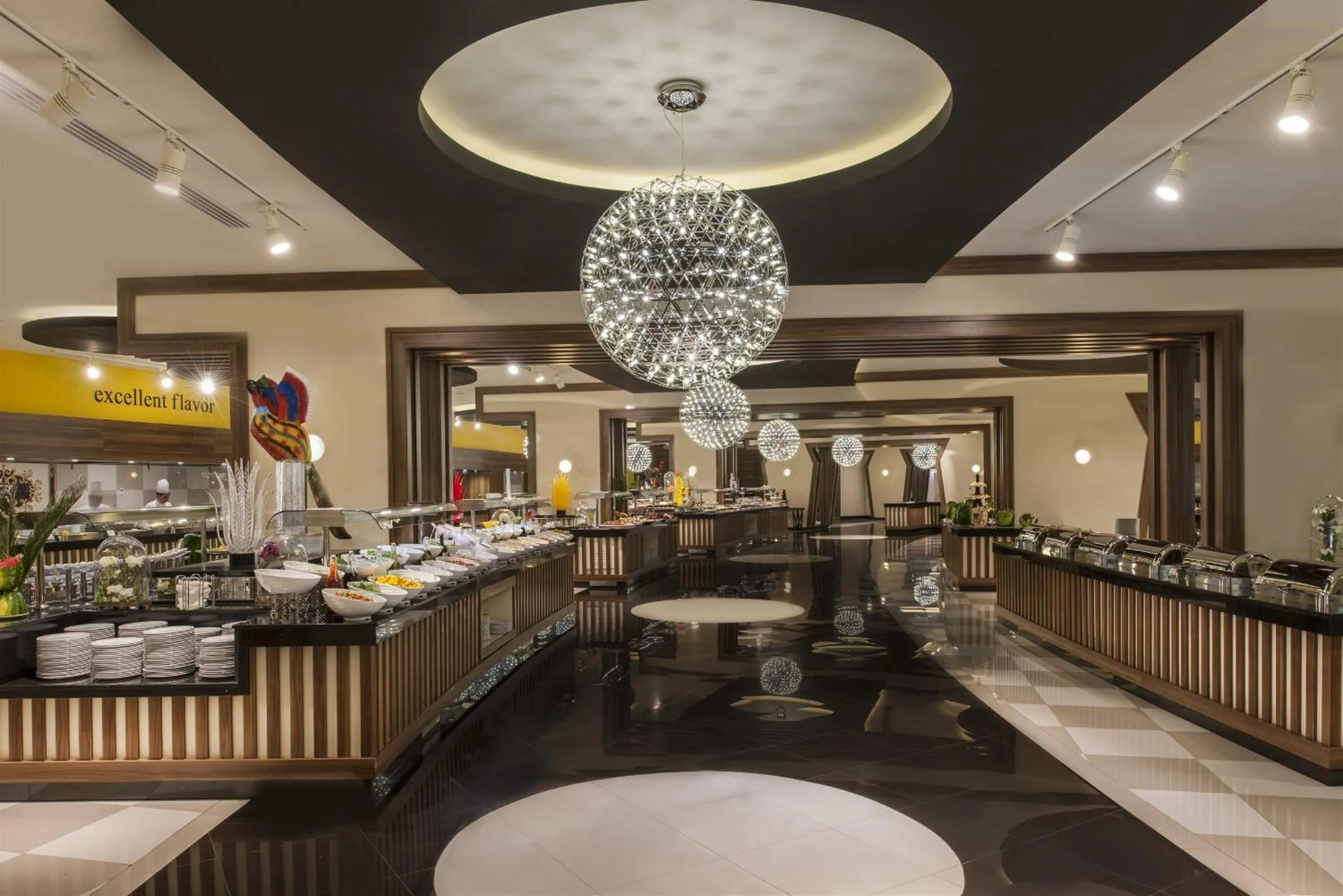 Food in Botanik Platinum Hotel