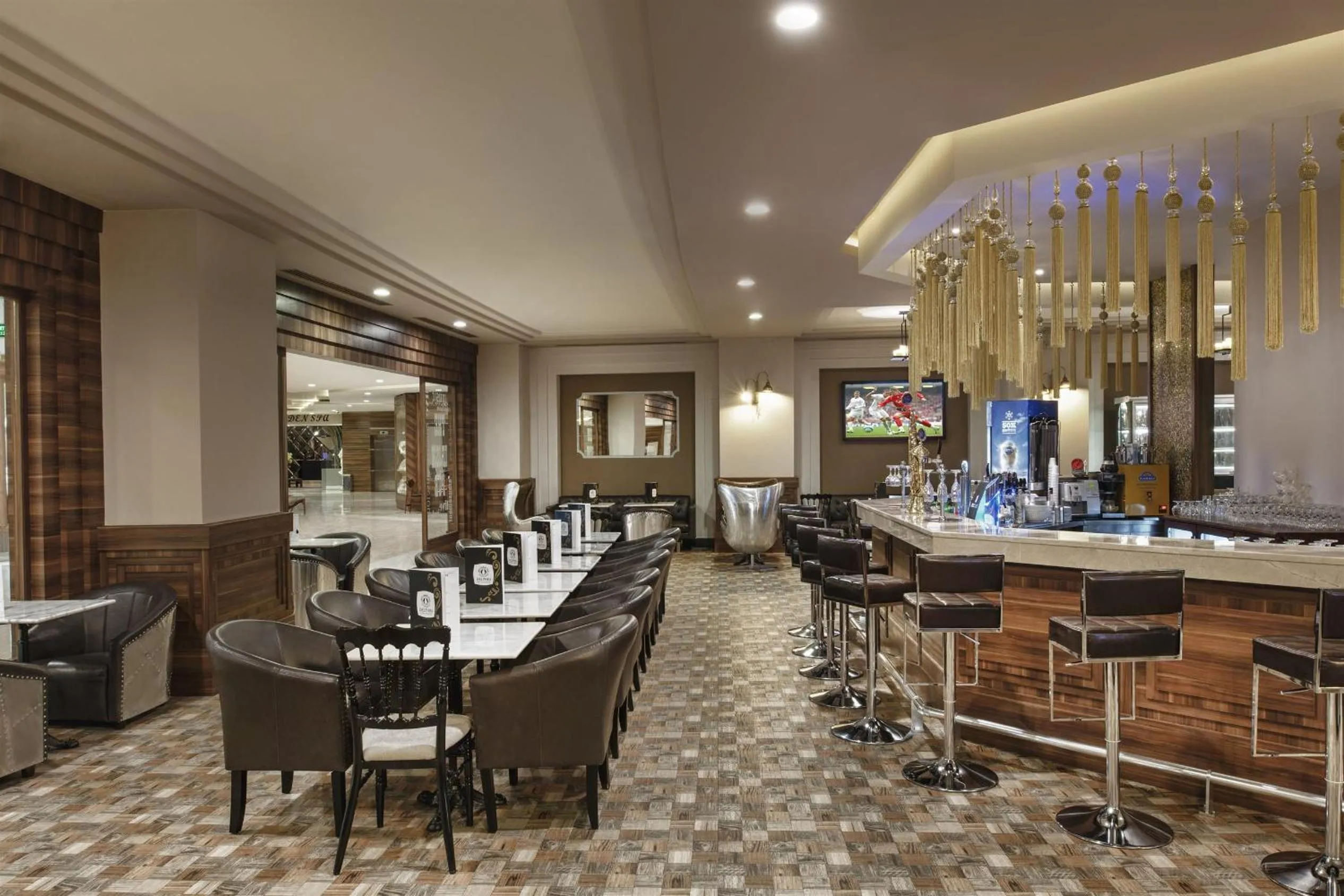 Alcoholic drinks in Botanik Platinum Hotel