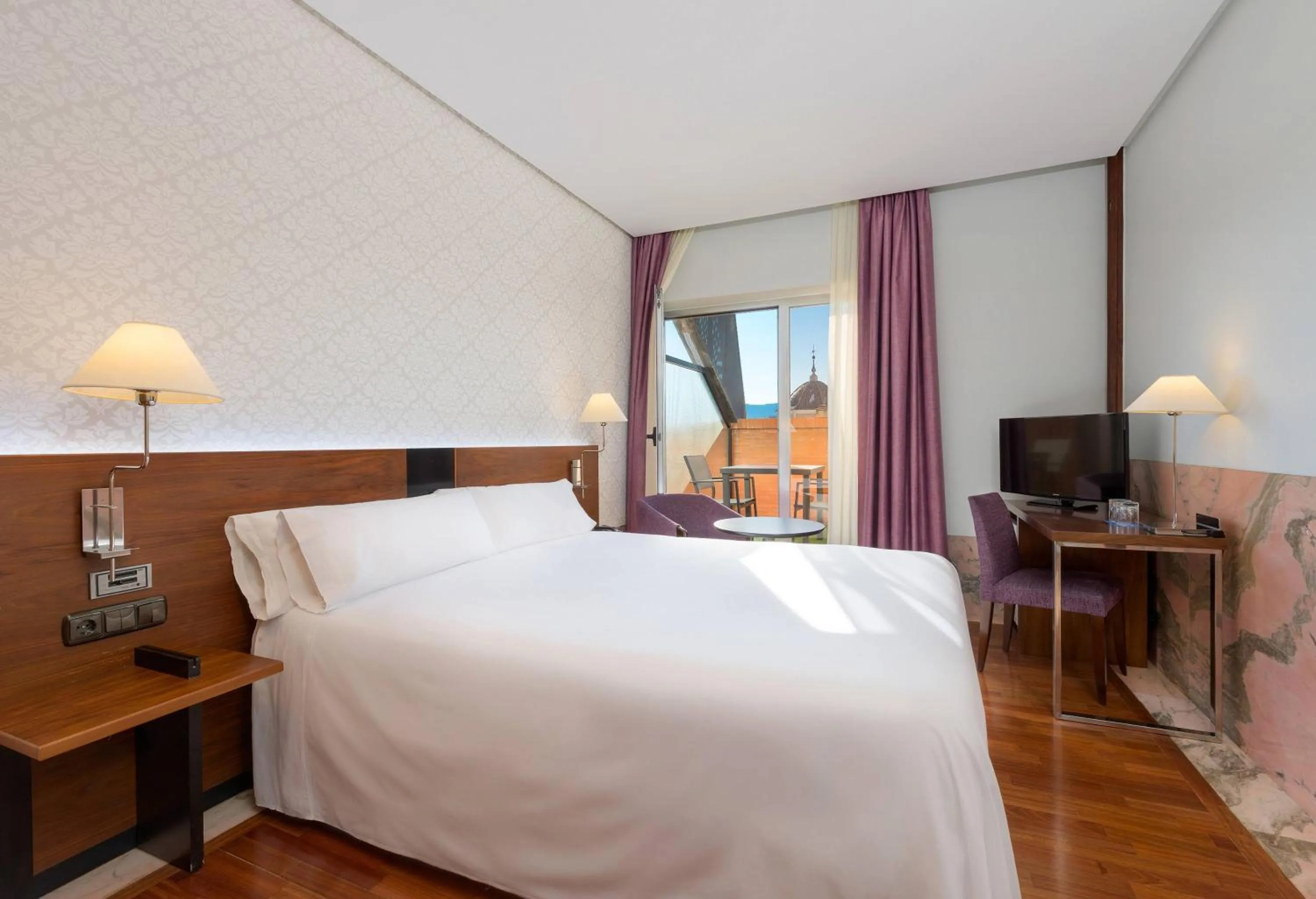 Property building, Bed in Hotel Murcia Rincón de Pepe Affiliated by Meliá