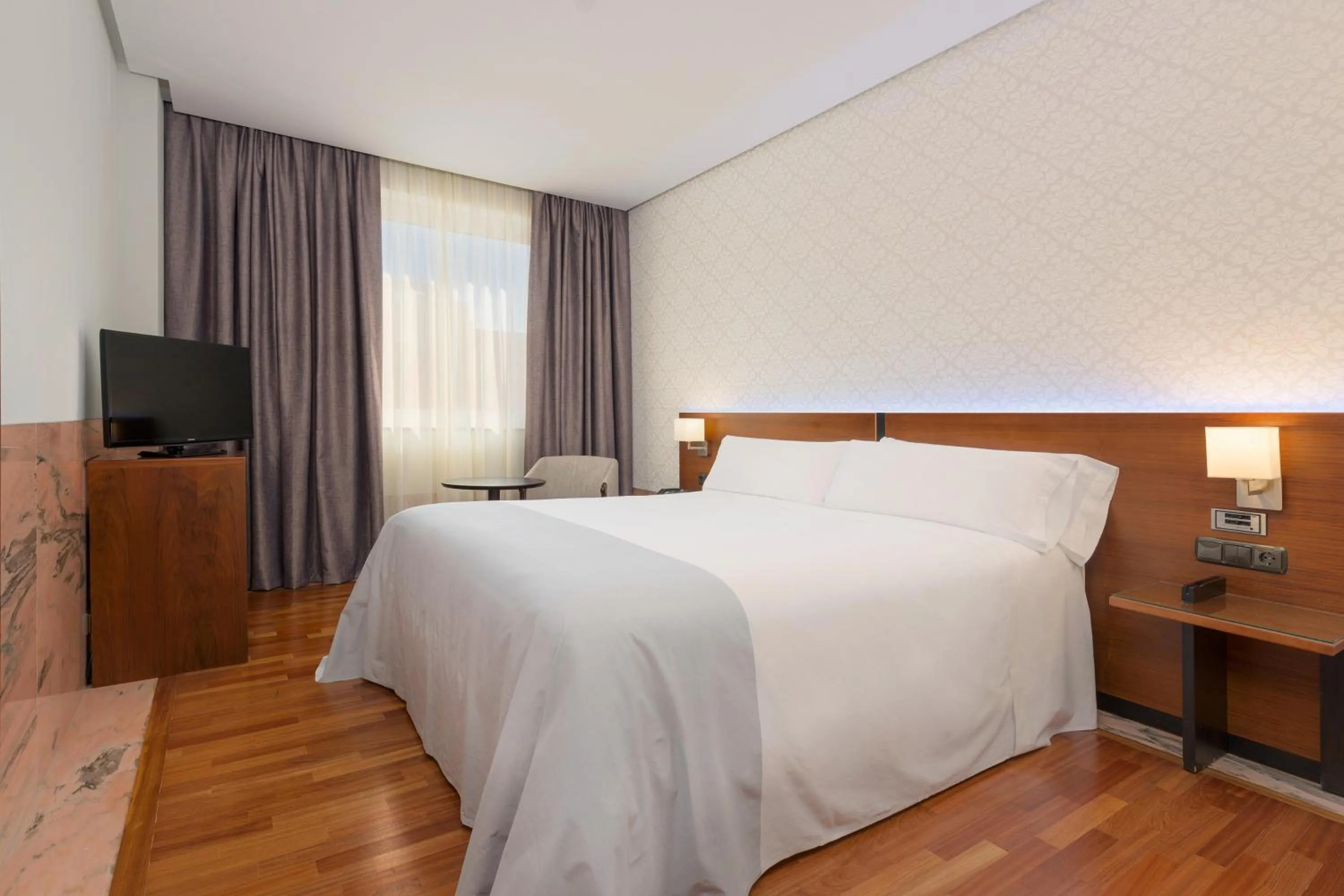 Bed in Hotel Murcia Rincón de Pepe Affiliated by Meliá