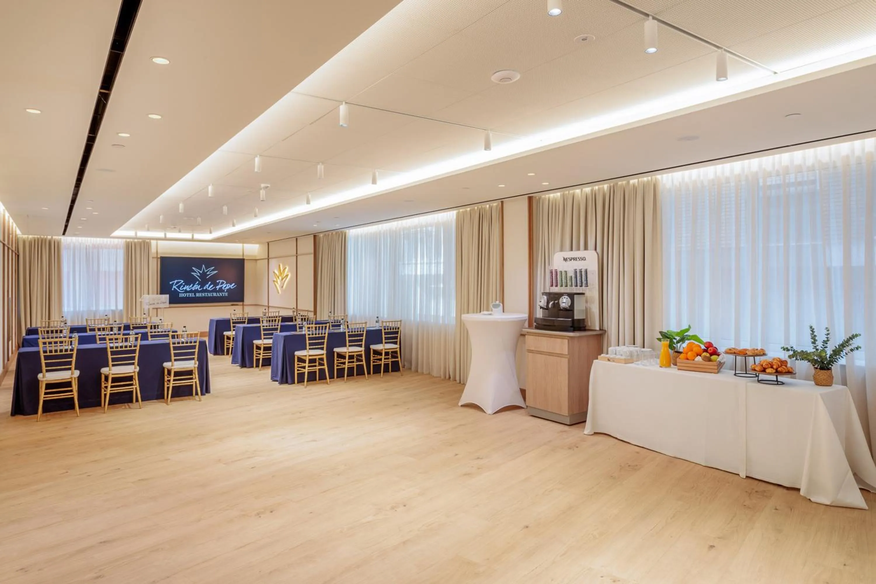 TV and multimedia in Hotel Murcia Rincón de Pepe Affiliated by Meliá