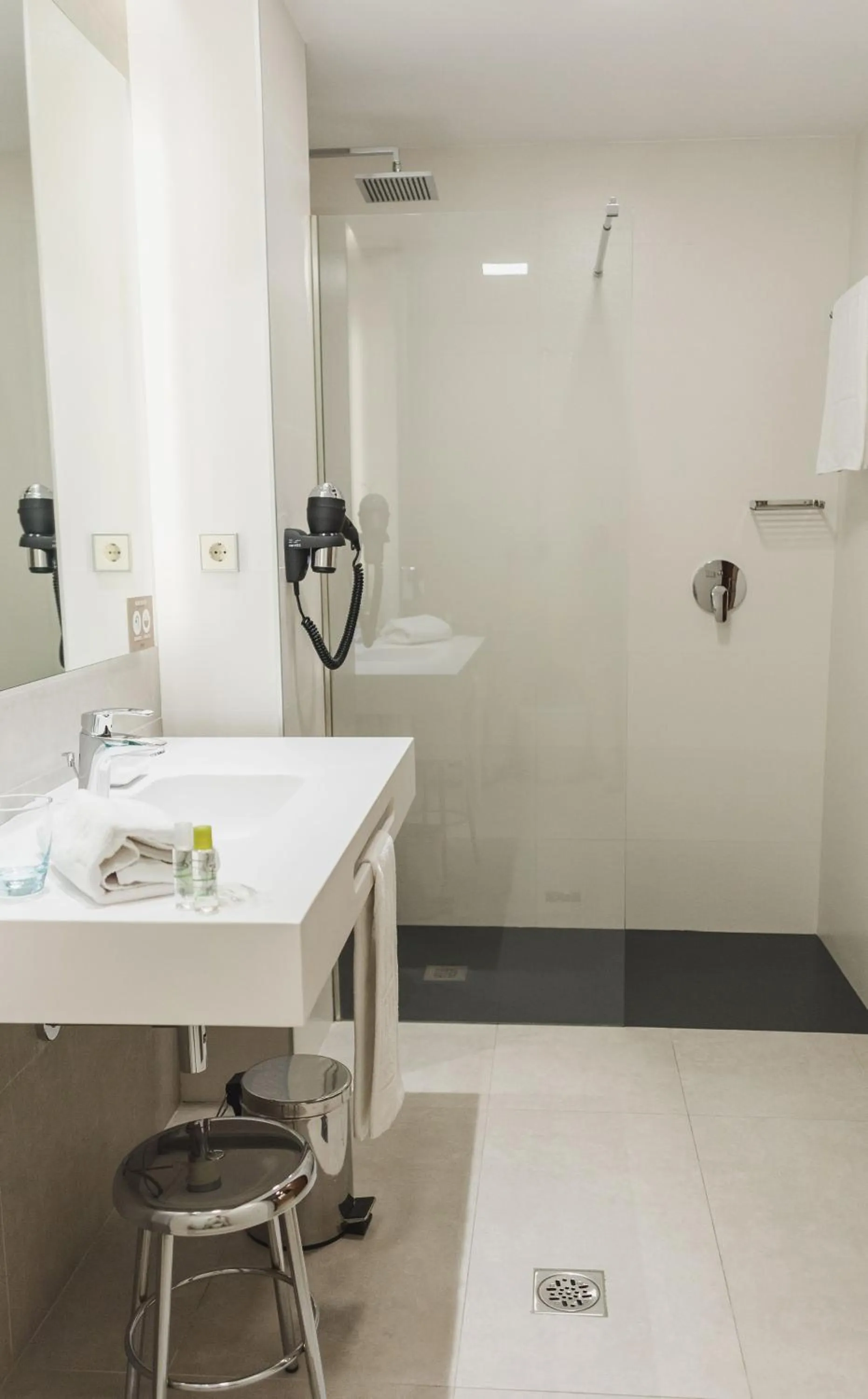 Shower in Hotel Murcia Rincón de Pepe Affiliated by Meliá