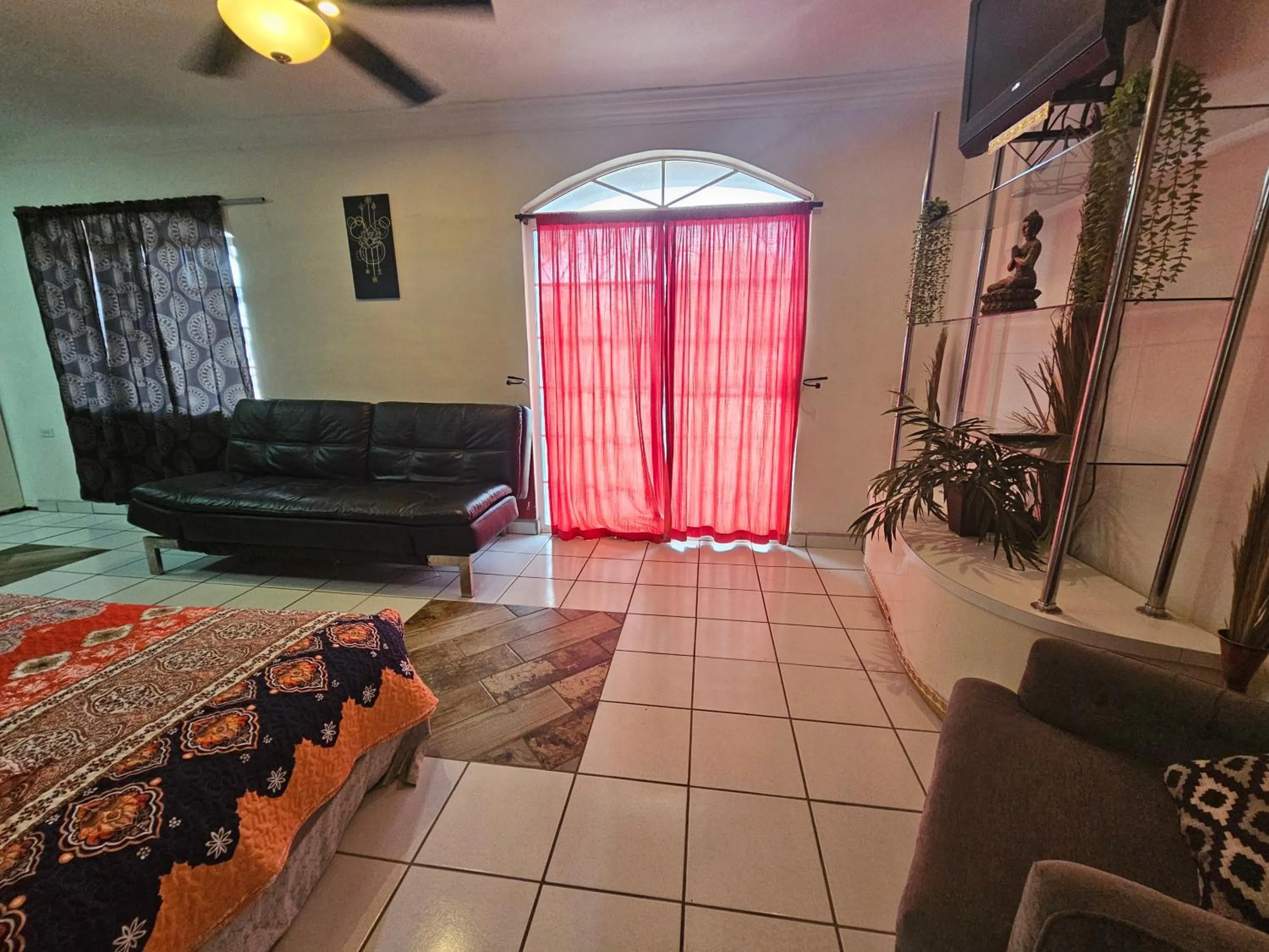 Communal lounge/ TV room in San Felipe Place to stay B&B