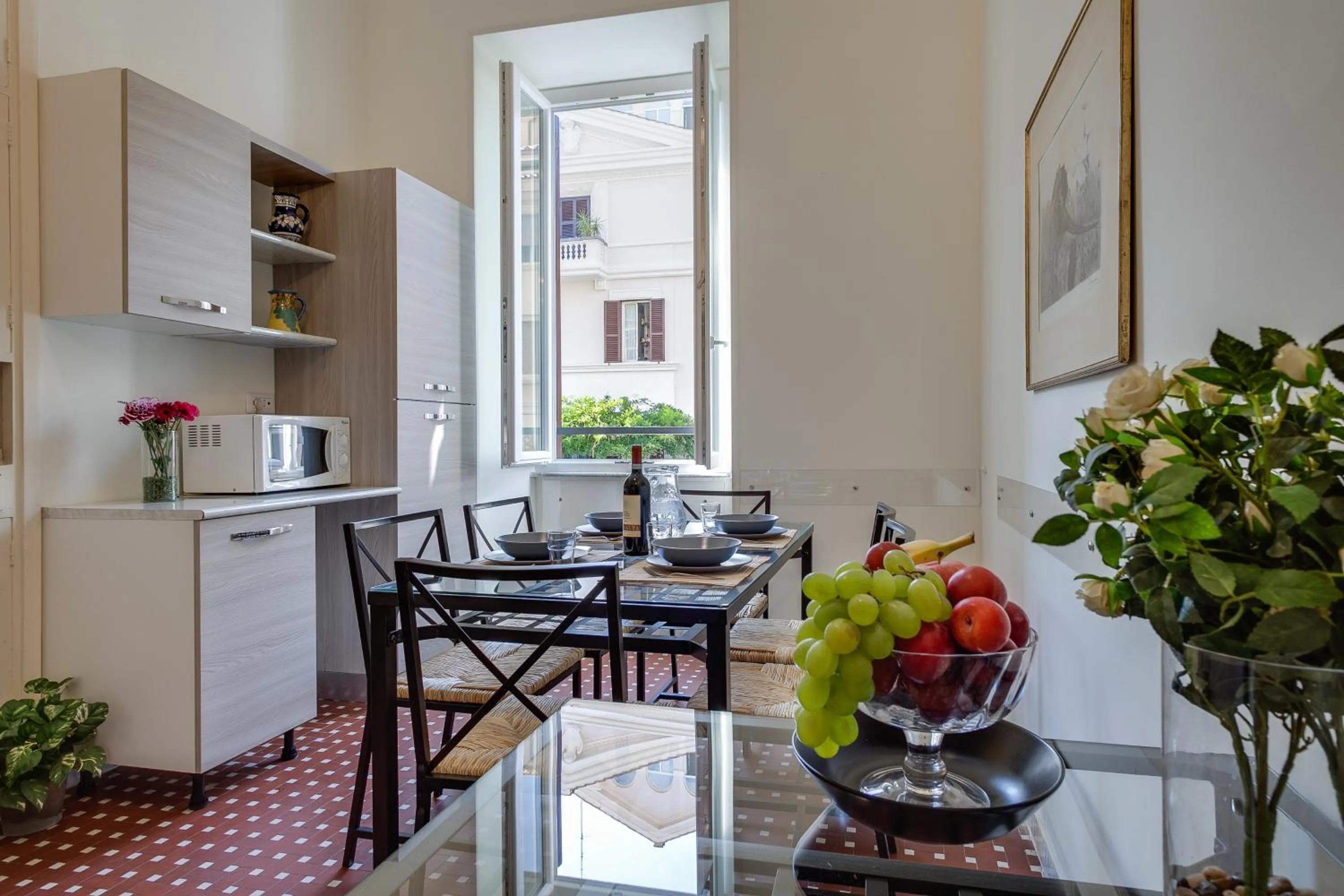 Dining area in Otium Maecenatis Apartments
