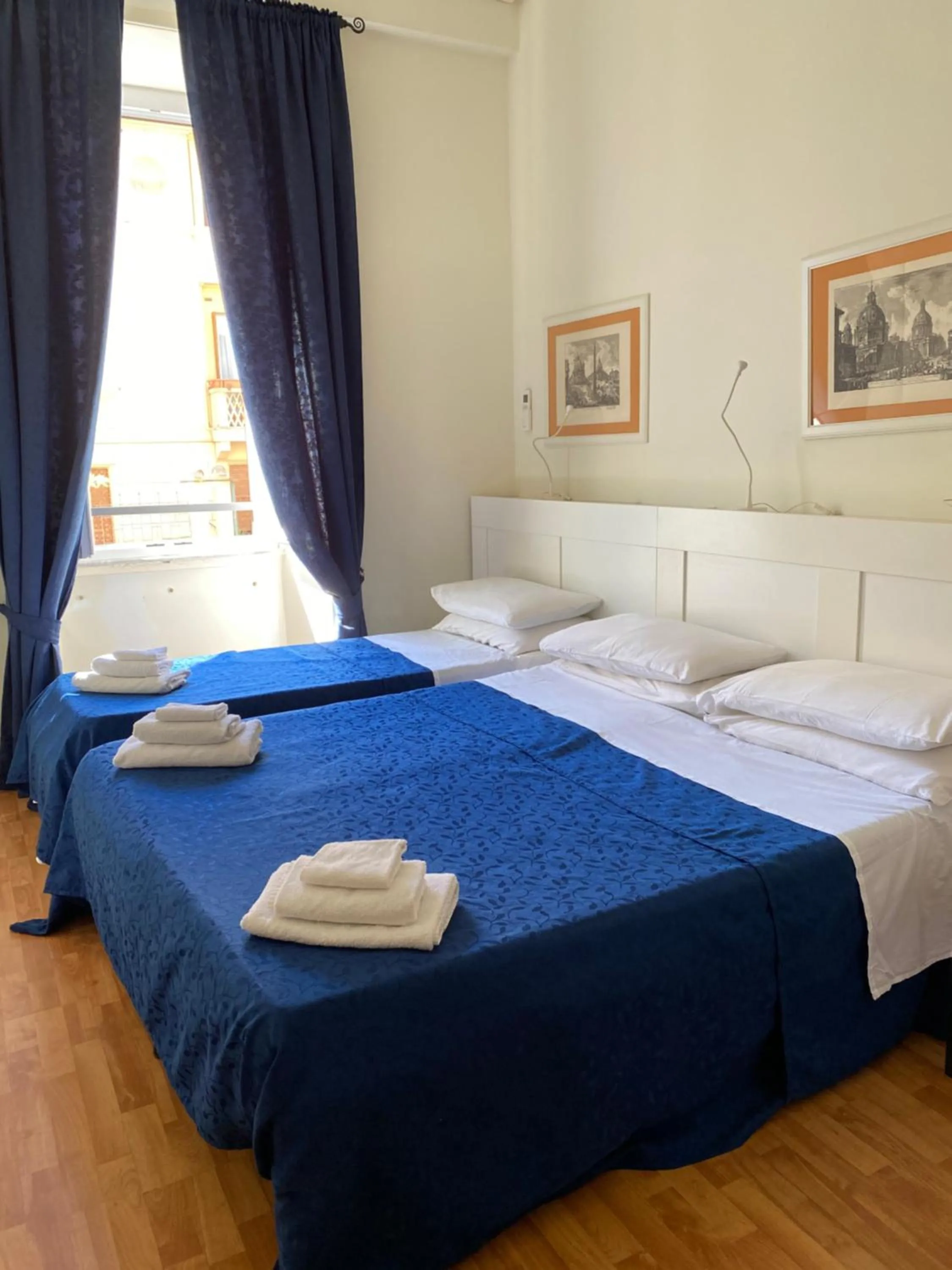 Bed in Otium Maecenatis Apartments