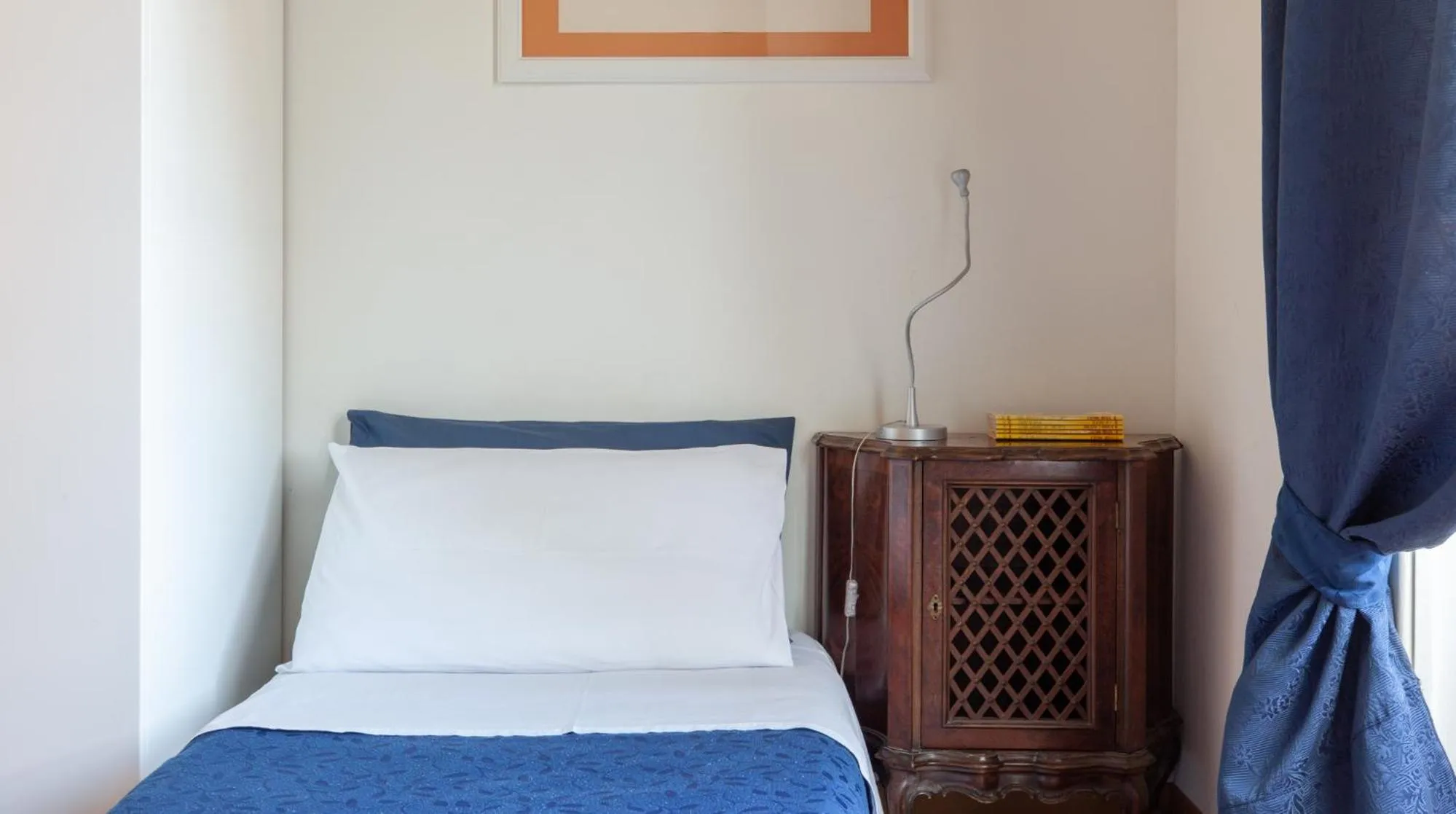 Bed in Otium Maecenatis Apartments